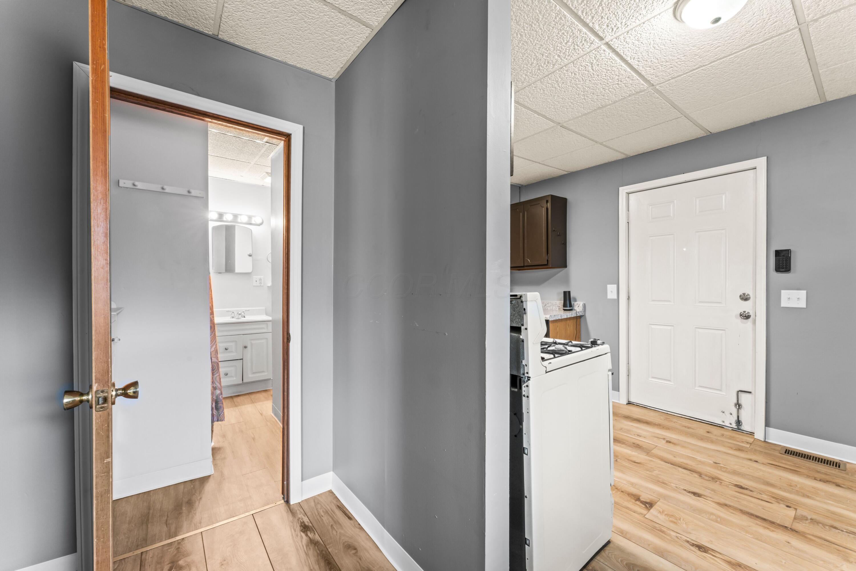 2219 W Broad Street Property Photo 34