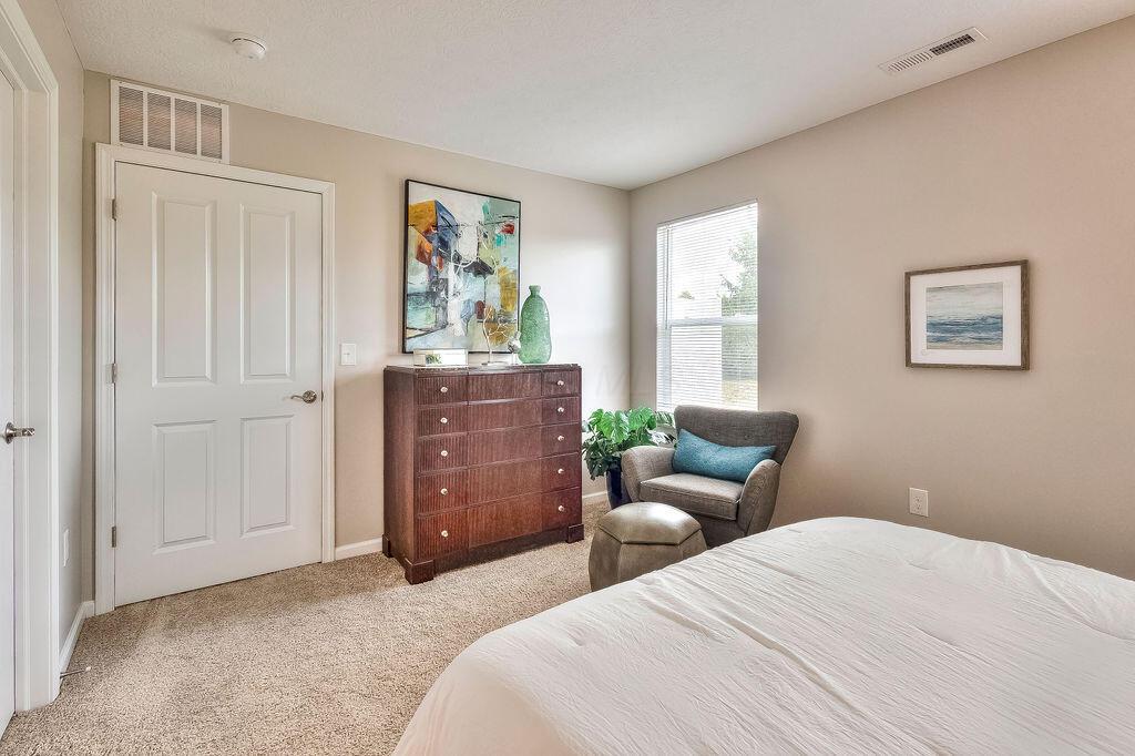 124 Town Center Loop Property Photo 10