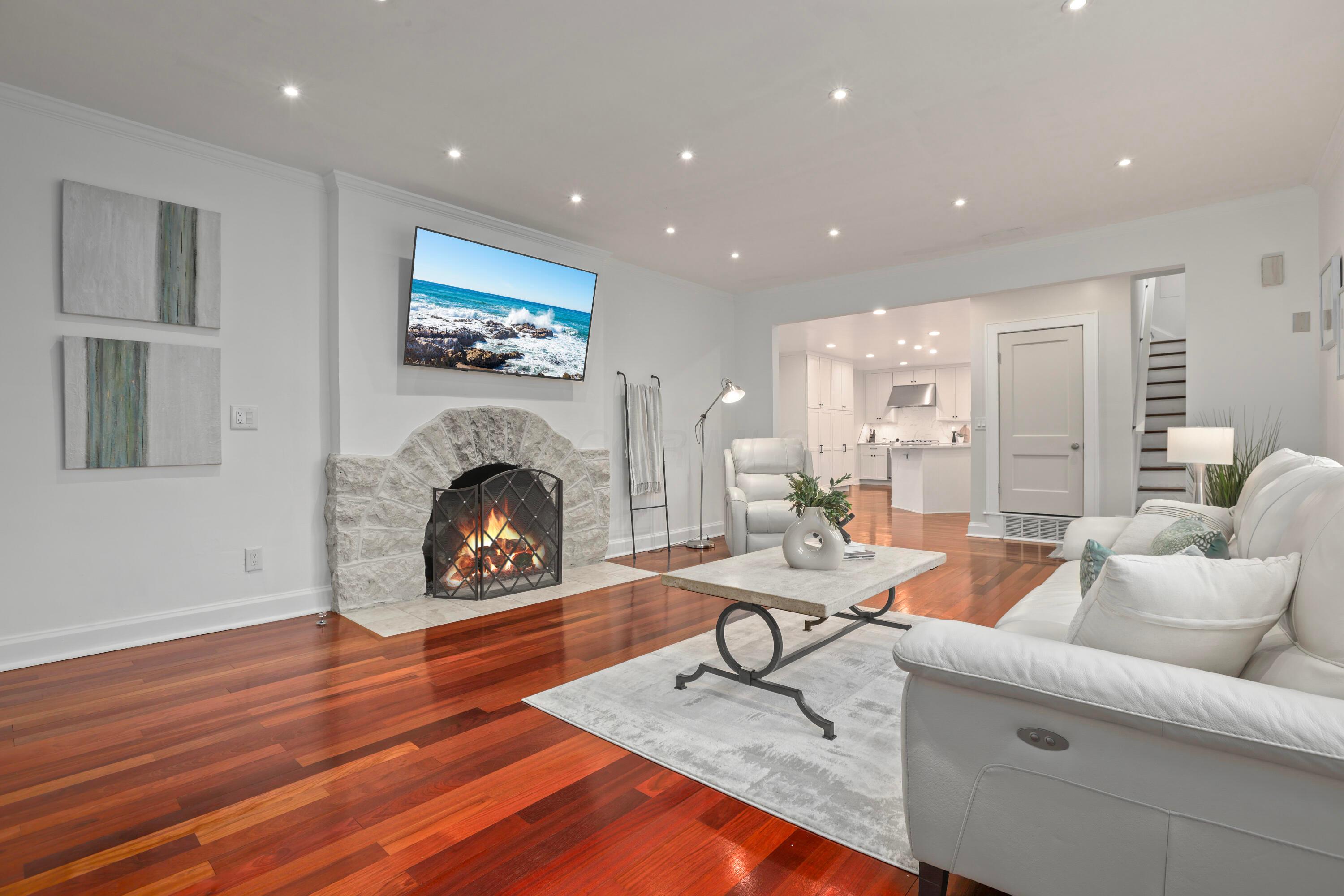 1761 Roxbury Road Property Photo 4