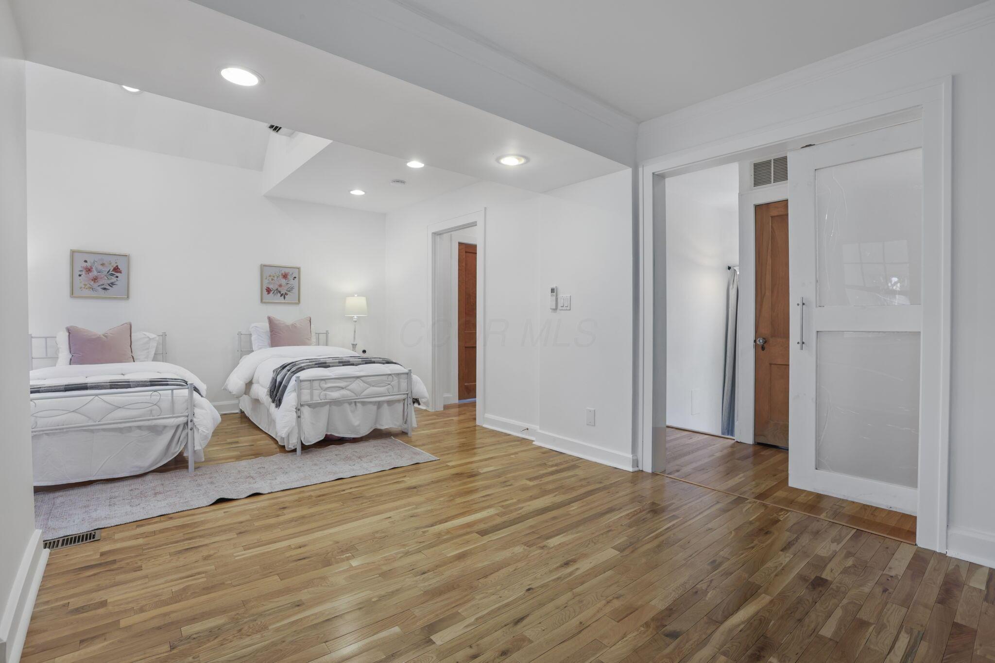 1761 Roxbury Road Property Photo 68