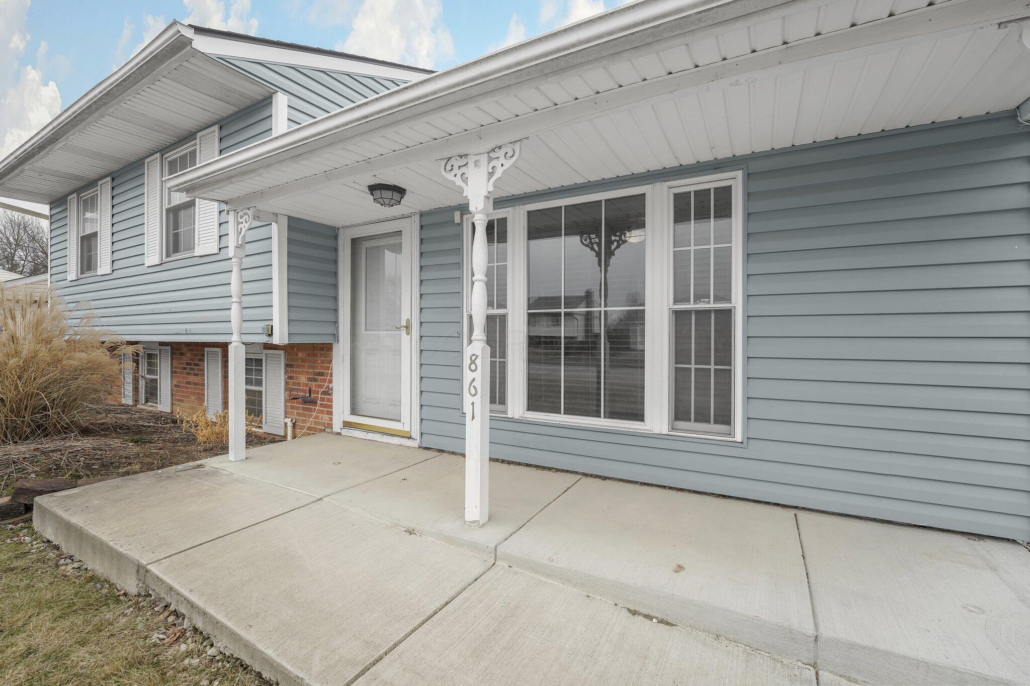 861 Aladdin Court Property Photo 3
