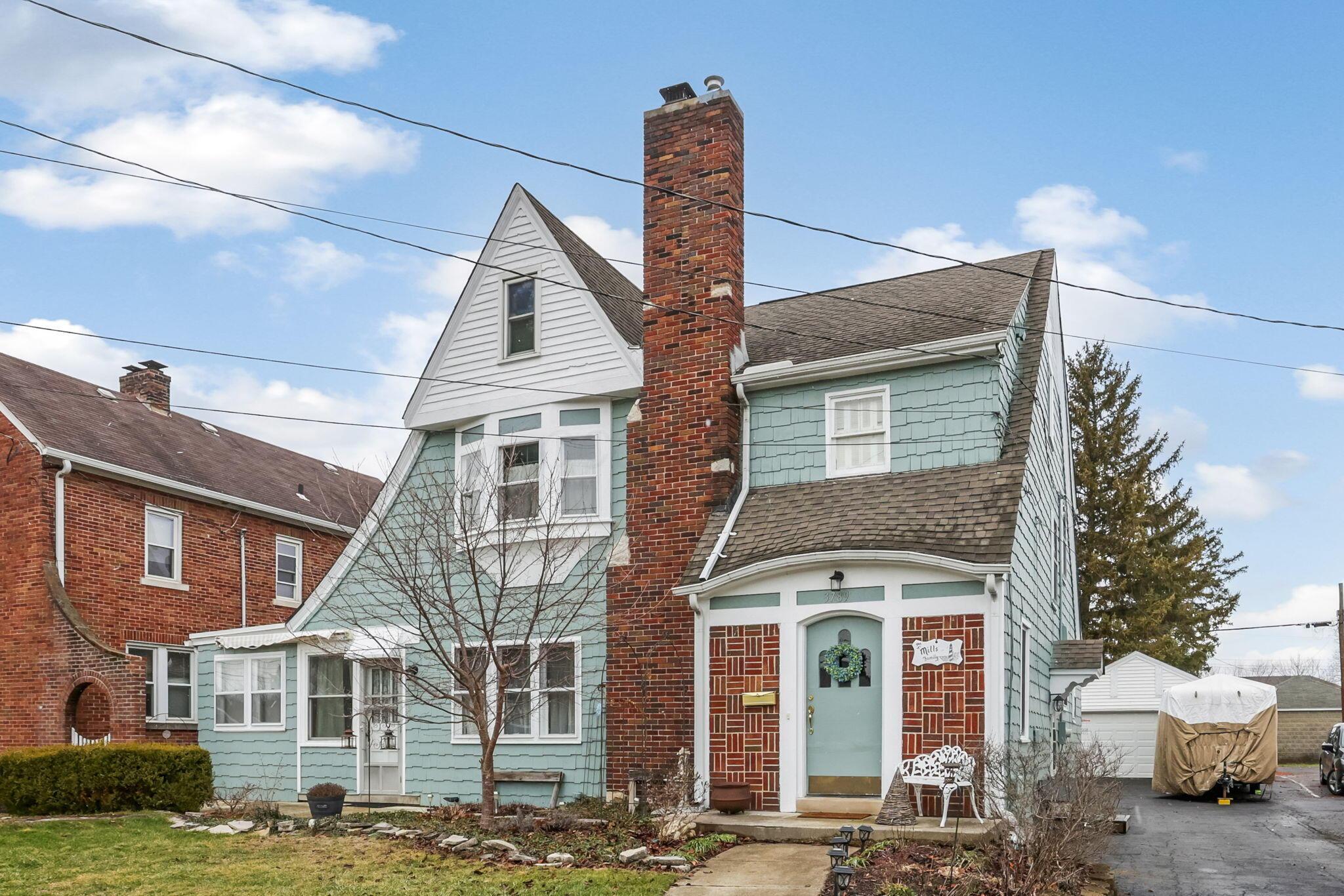 3789 Broadway Property Photo 4