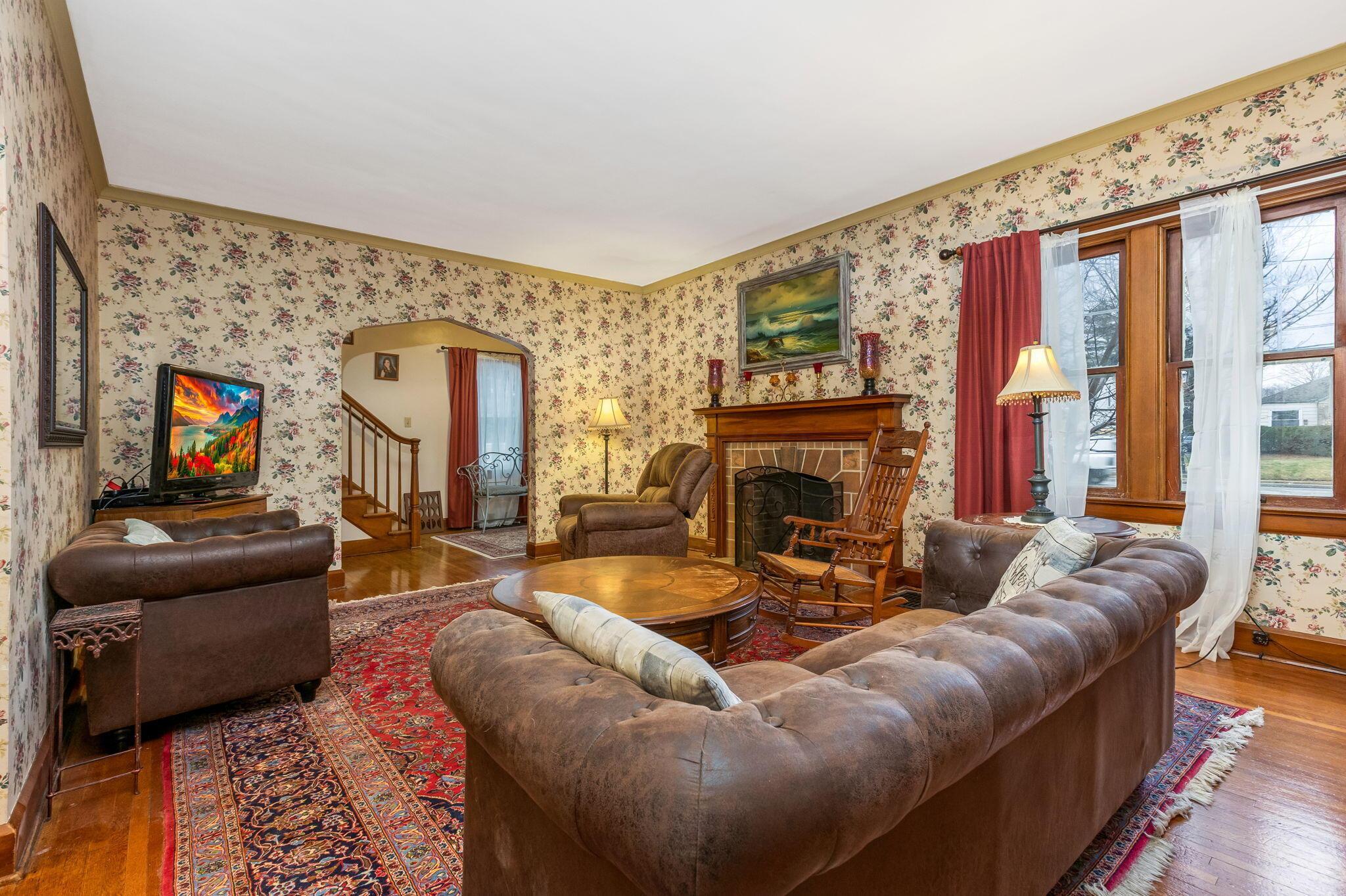 3789 Broadway Property Photo 5