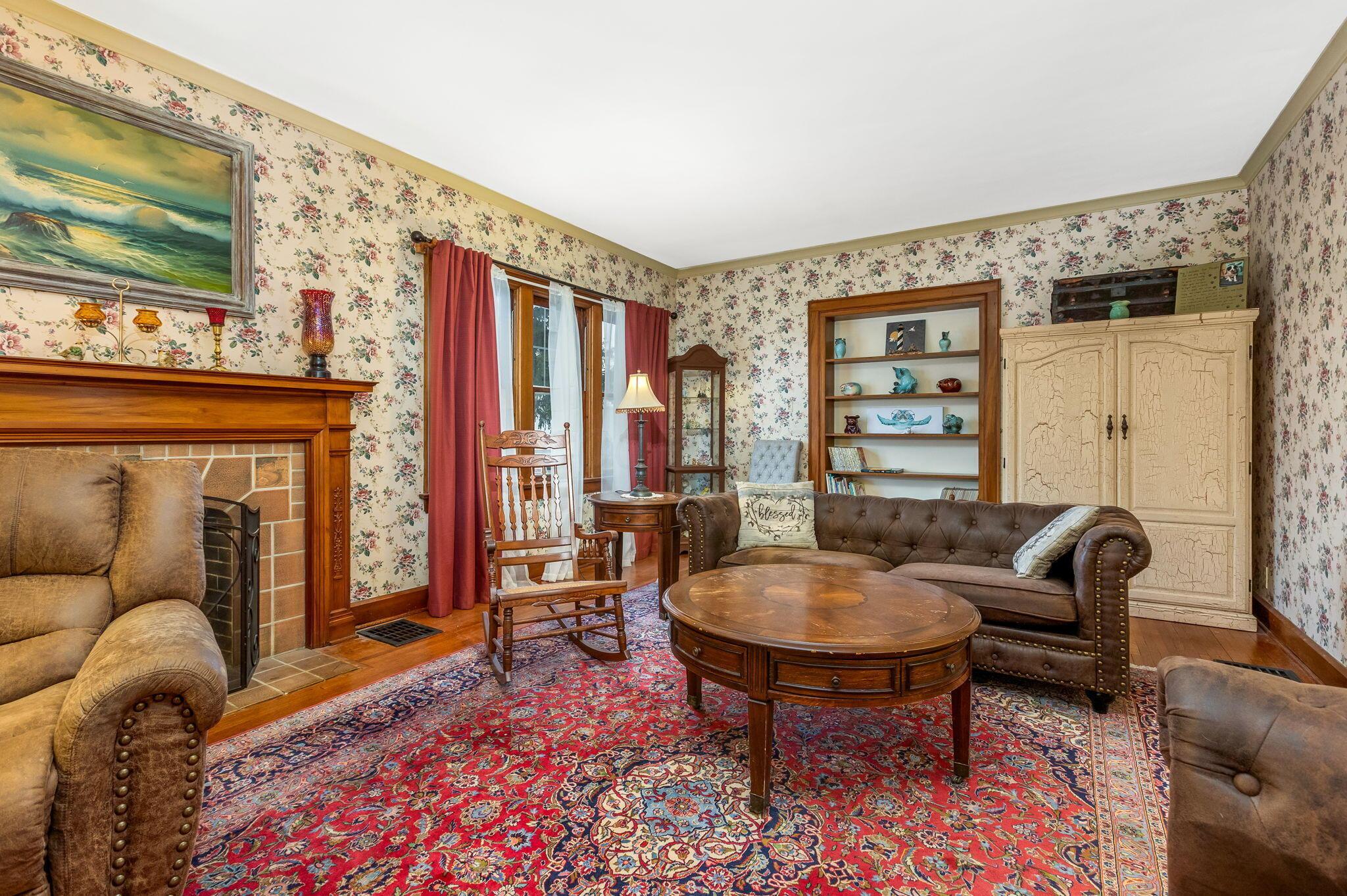 3789 Broadway Property Photo 6