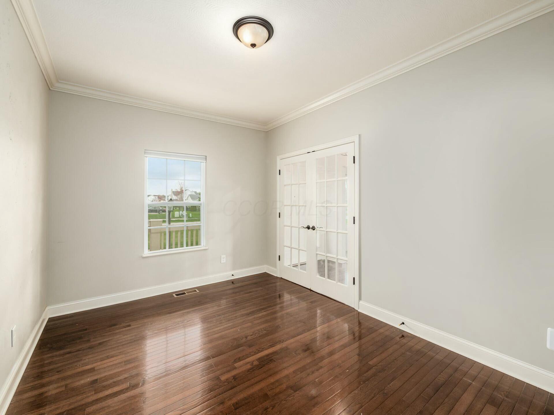 101 White Barn Parkway Property Photo 9