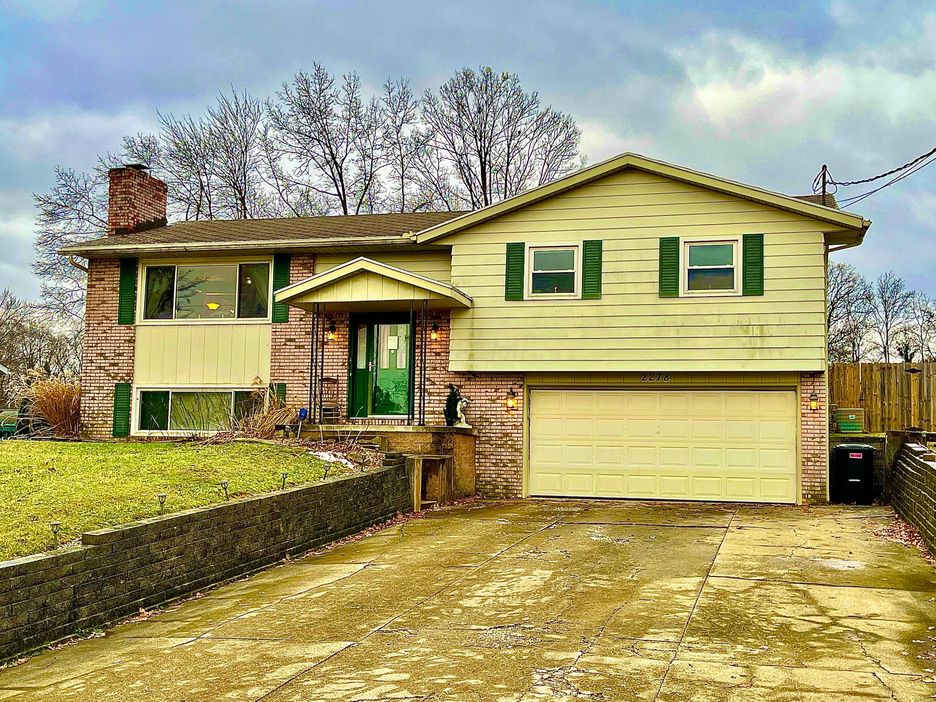 2278 Satinwood Drive Property Photo 3