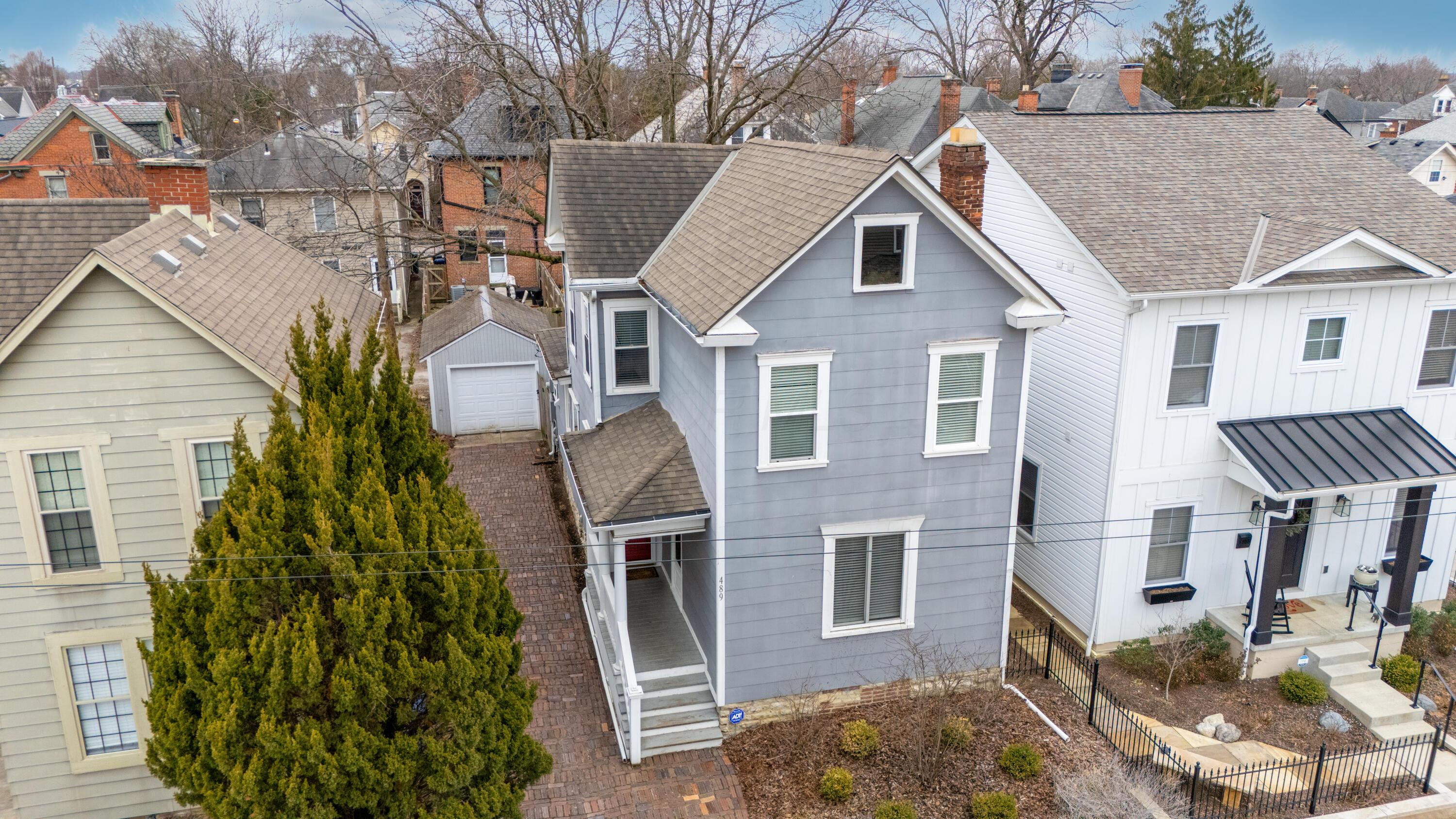 489 Elsmere Street Picture