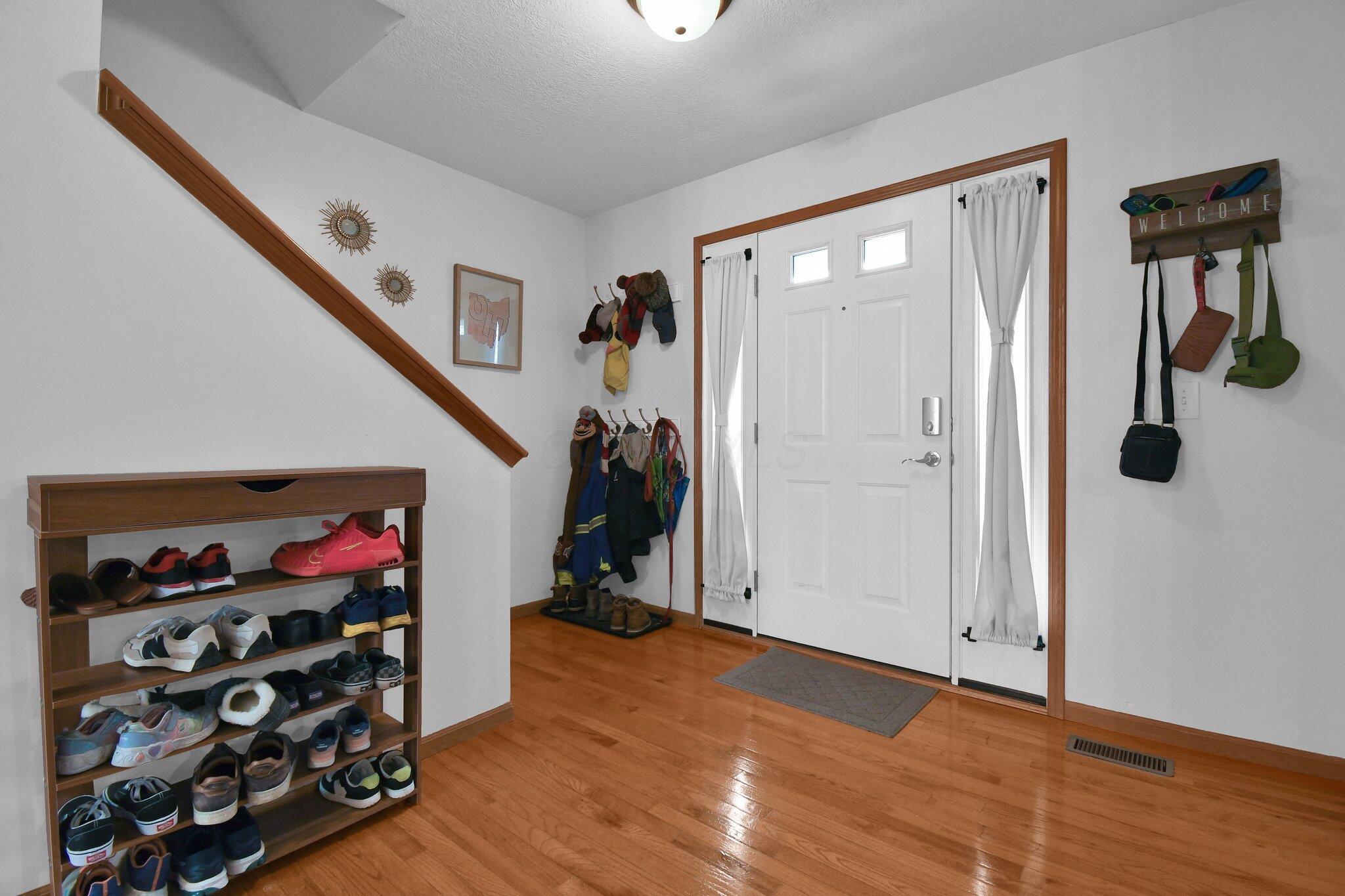 115 Sapphire Ice Drive Property Photo 5