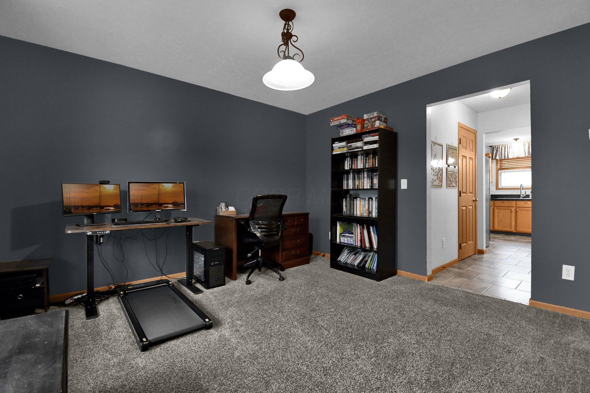 115 Sapphire Ice Drive Property Photo 8