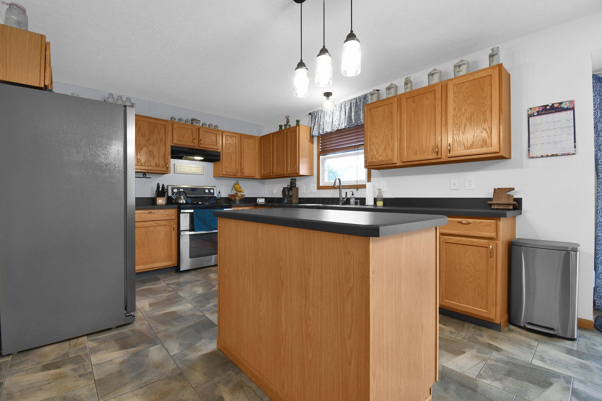 115 Sapphire Ice Drive Property Photo 9