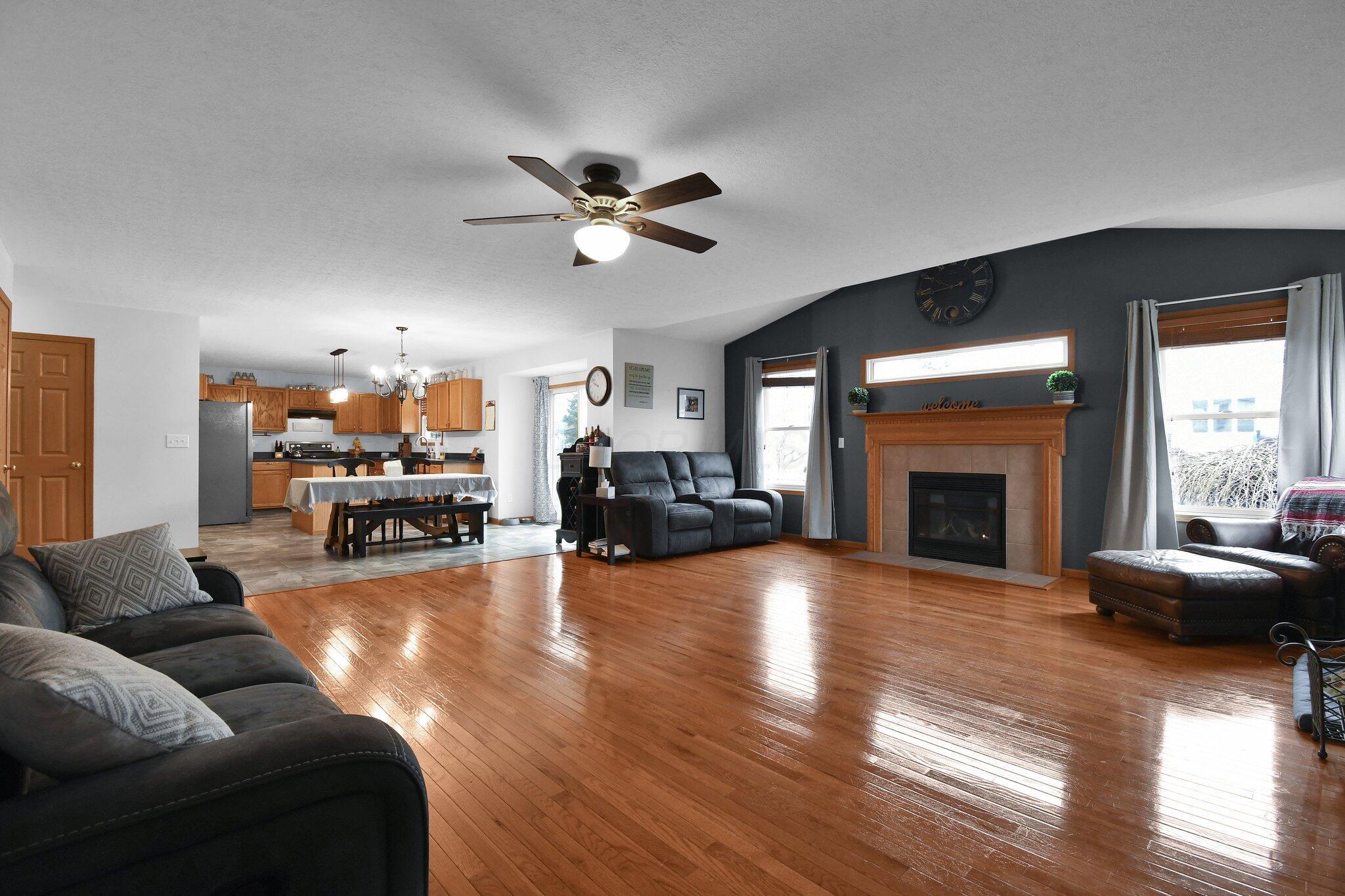 115 Sapphire Ice Drive Property Photo 17