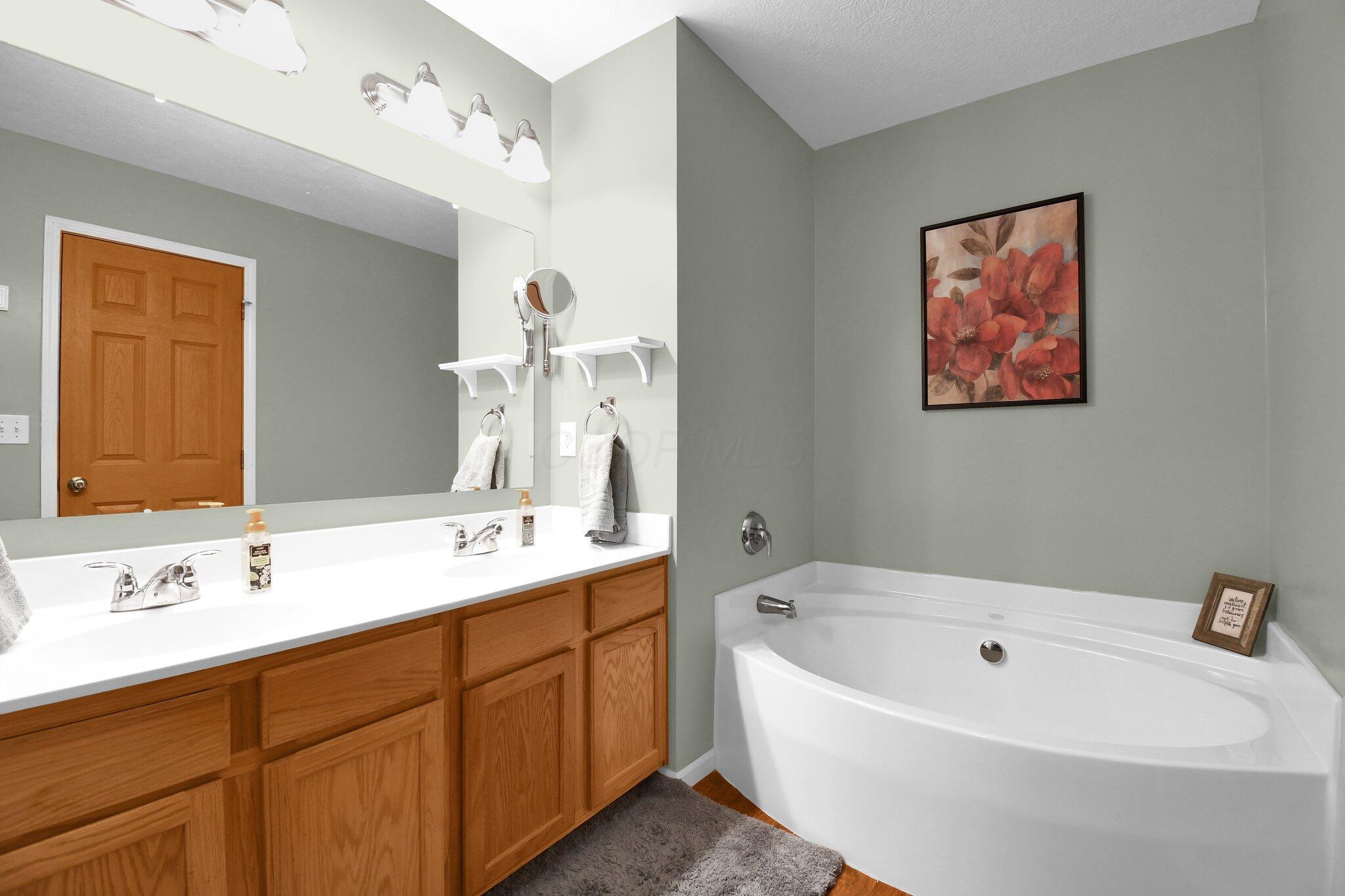 115 Sapphire Ice Drive Property Photo 29