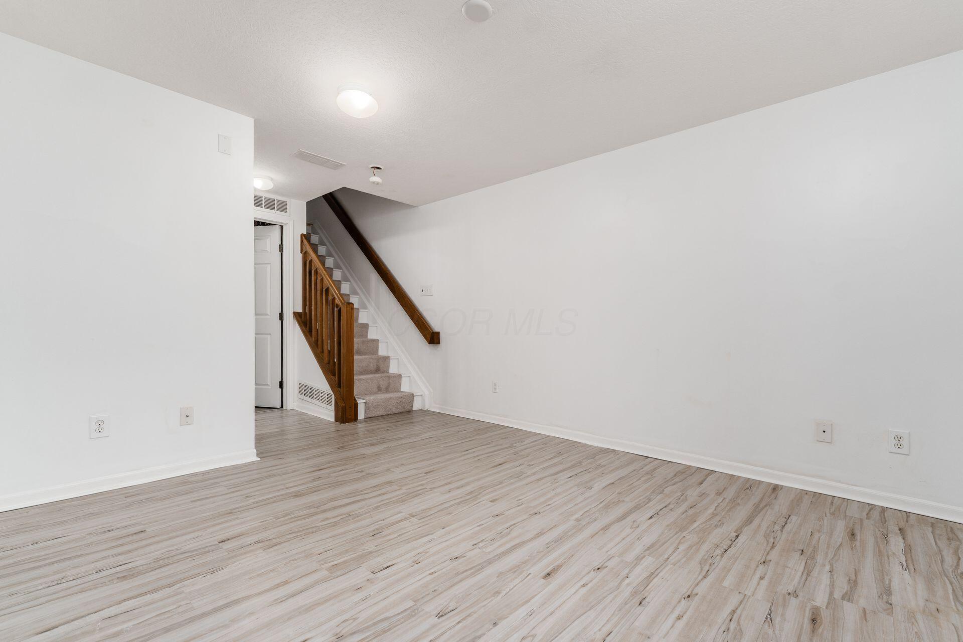 7083 Gallant Fox Drive, 4 Property Photo 21