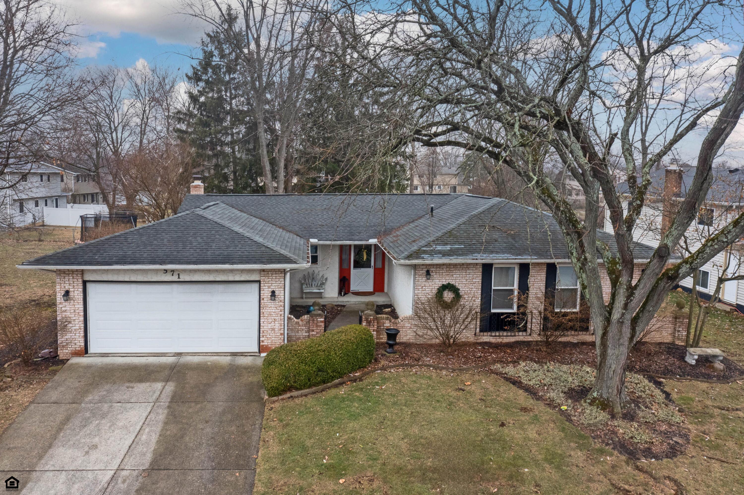 571 Waterbury Boulevard Property Photo 1