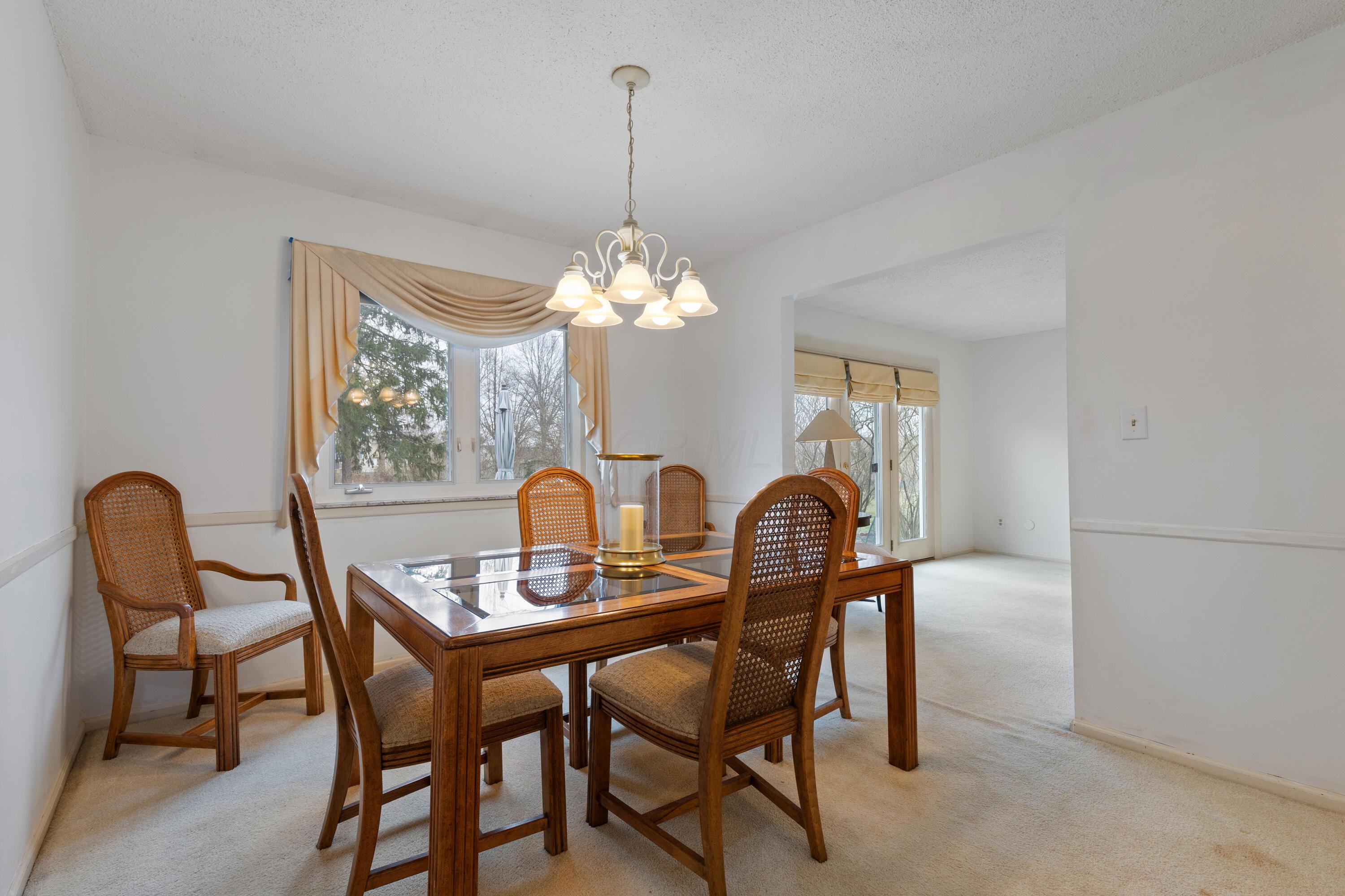 571 Waterbury Boulevard Property Photo 10