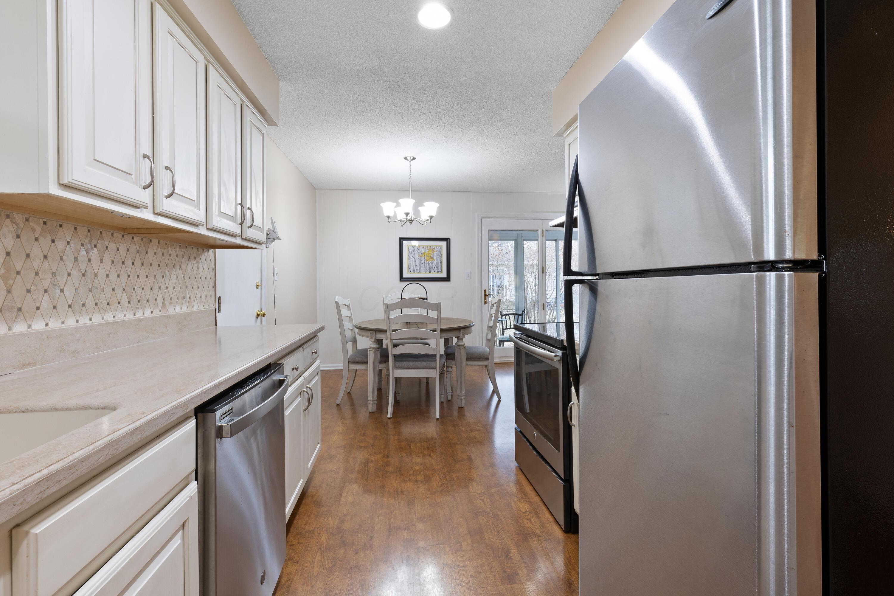 571 Waterbury Boulevard Property Photo 14