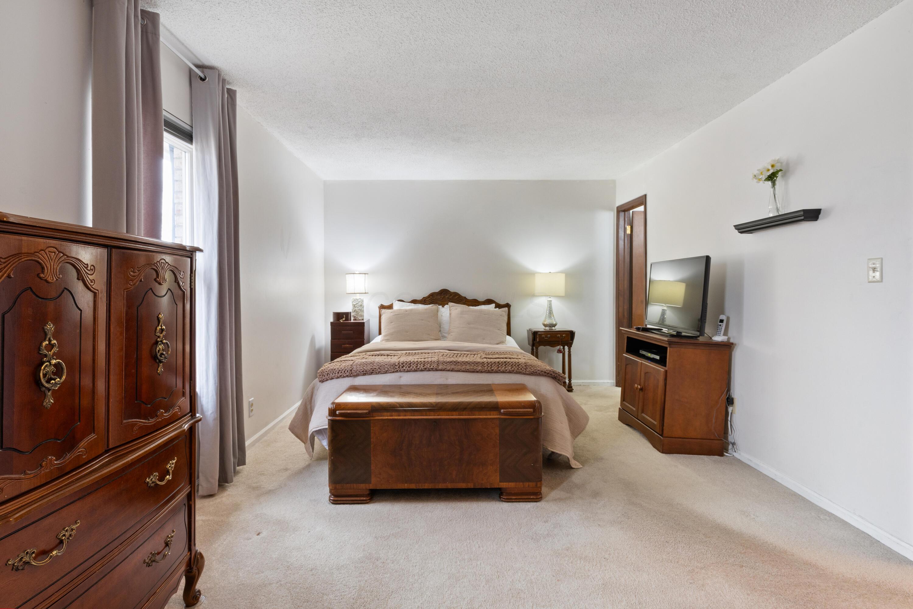 571 Waterbury Boulevard Property Photo 31