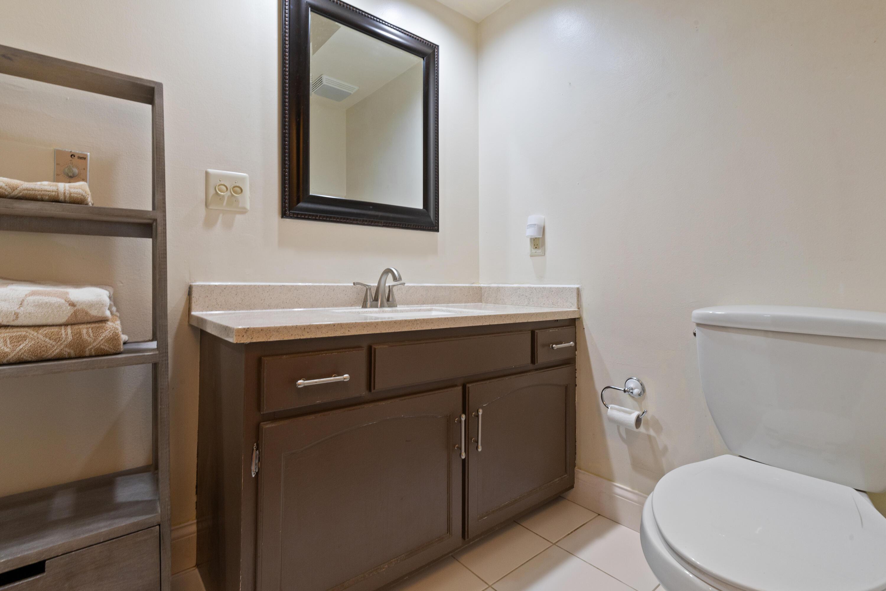 571 Waterbury Boulevard Property Photo 34