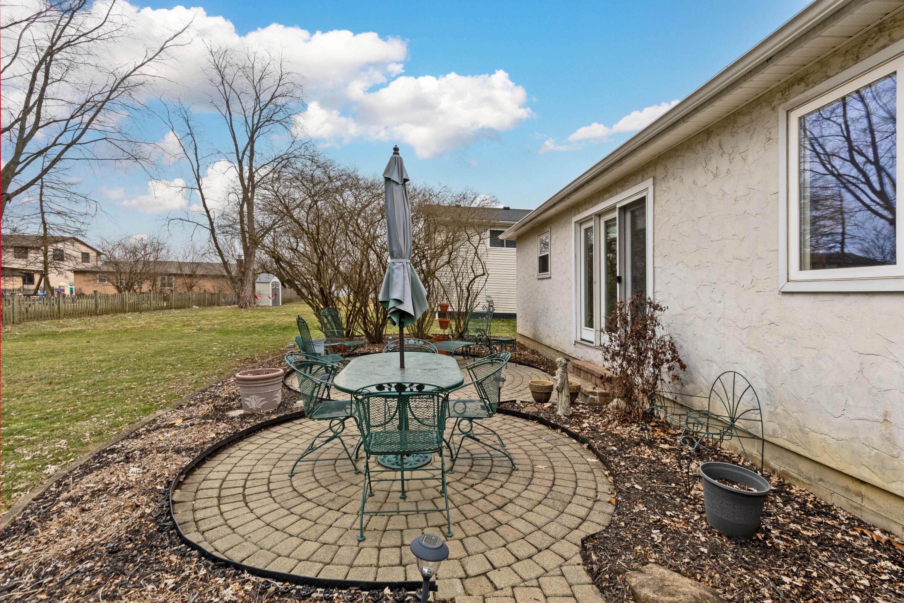 571 Waterbury Boulevard Property Photo 46
