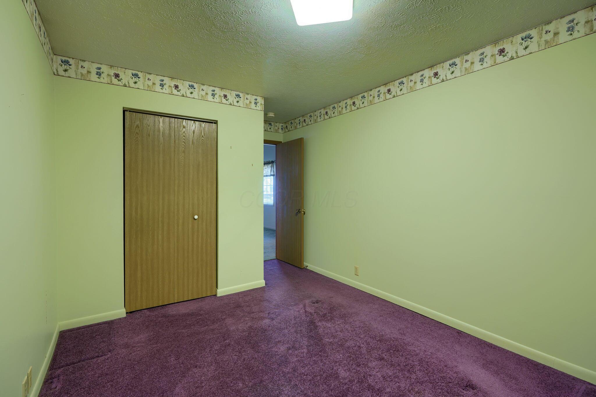 305 E 2nd Street Property Photo 11