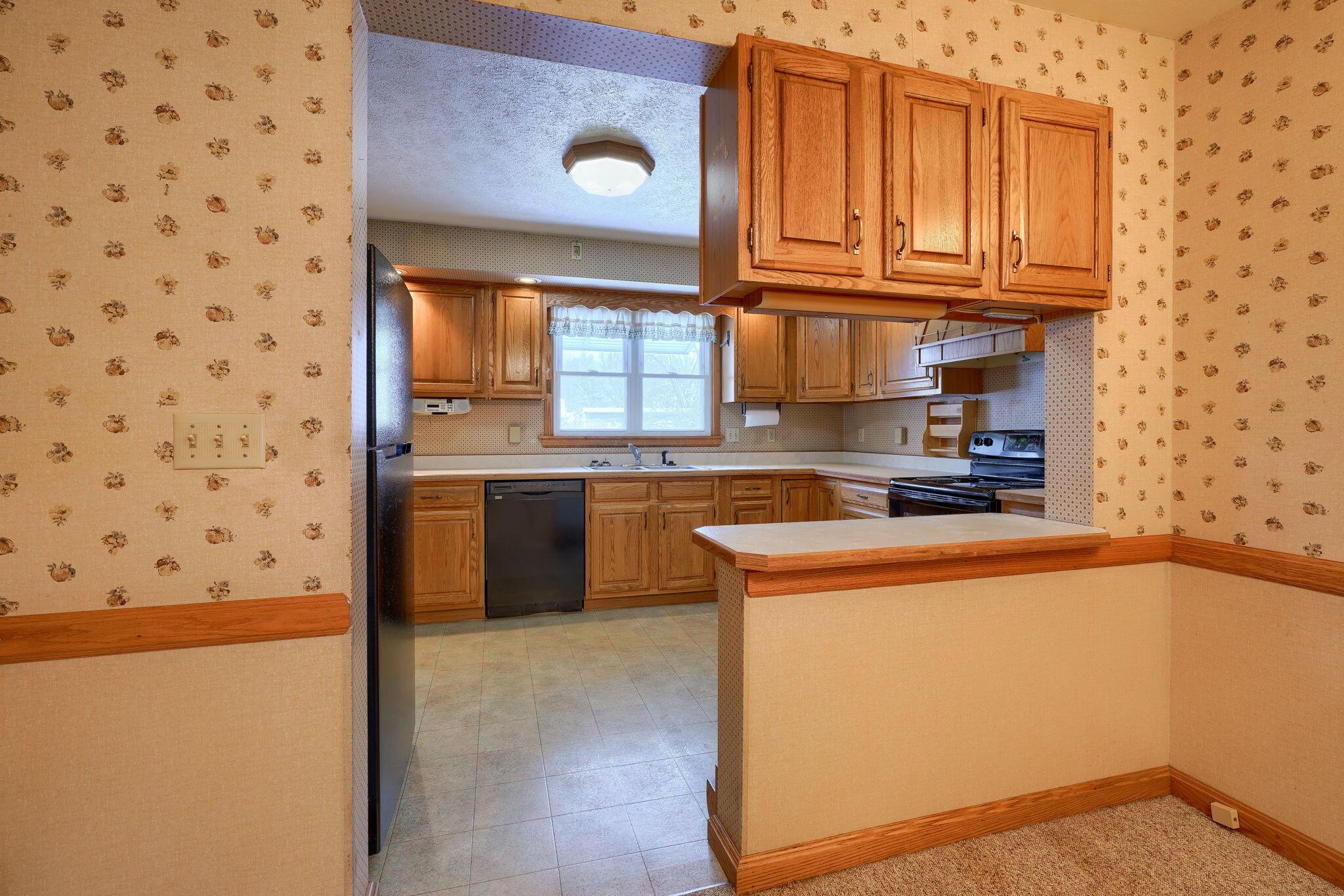 305 E 2nd Street Property Photo 17