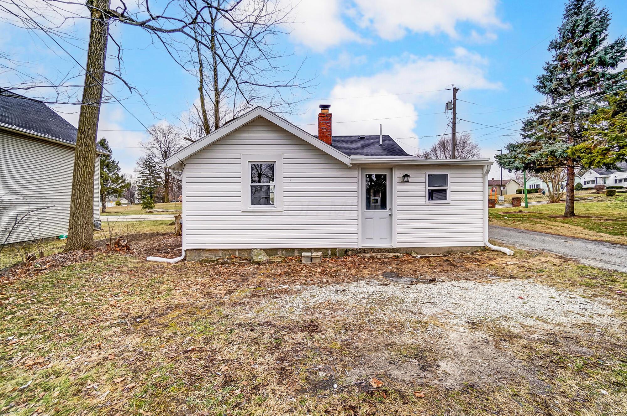 222 N College Street Property Photo 5