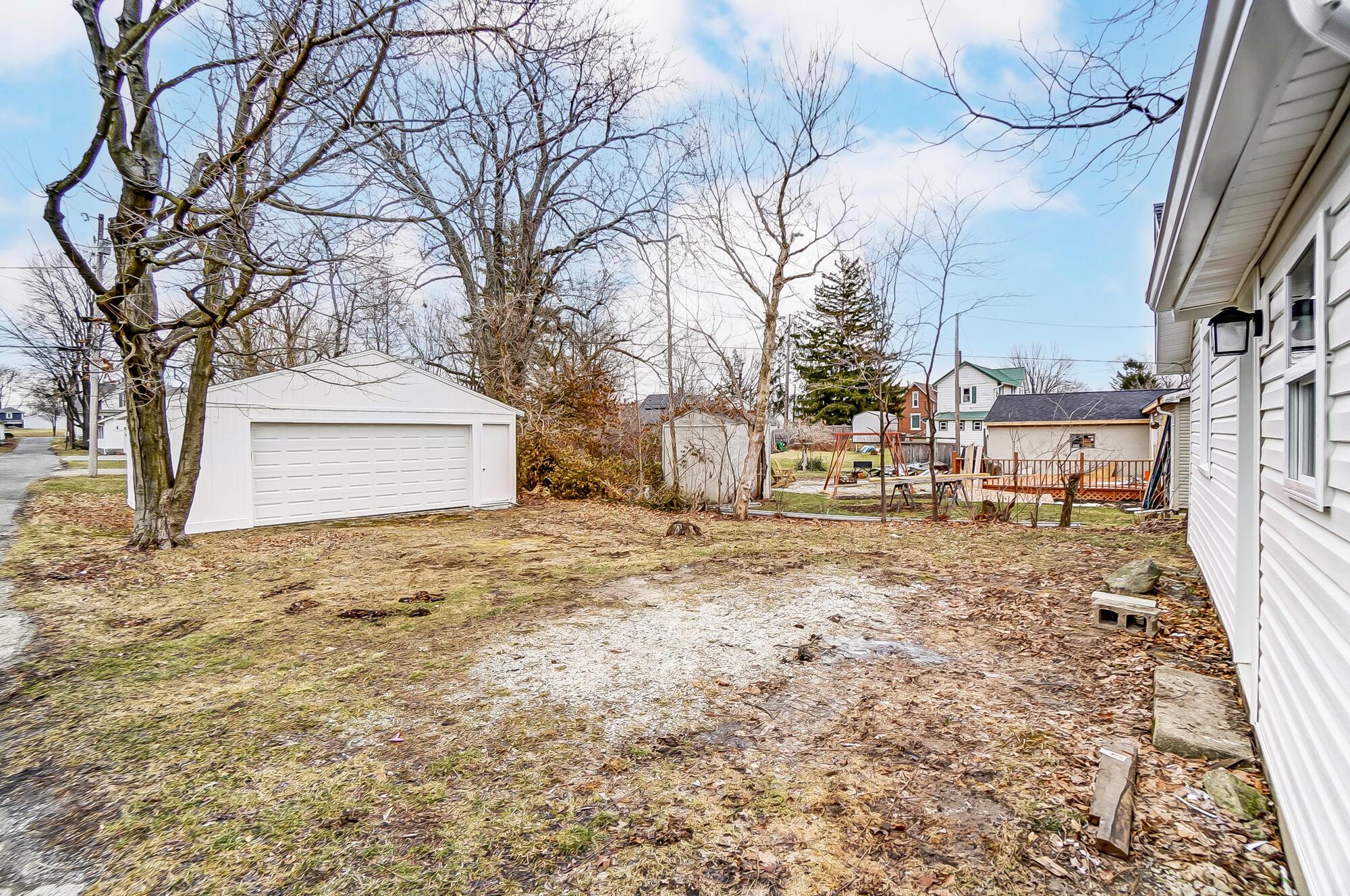 222 N College Street Property Photo 6