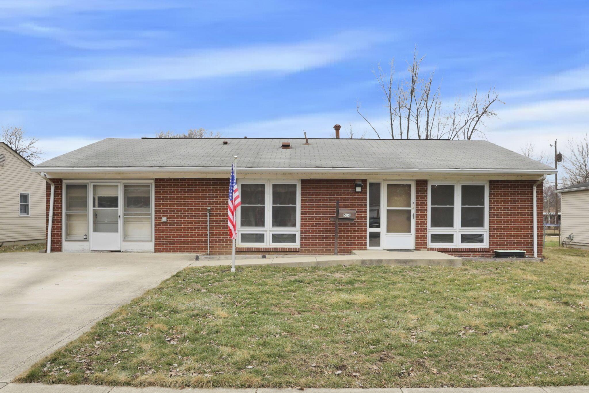 516 Daventry Lane Property Photo 2