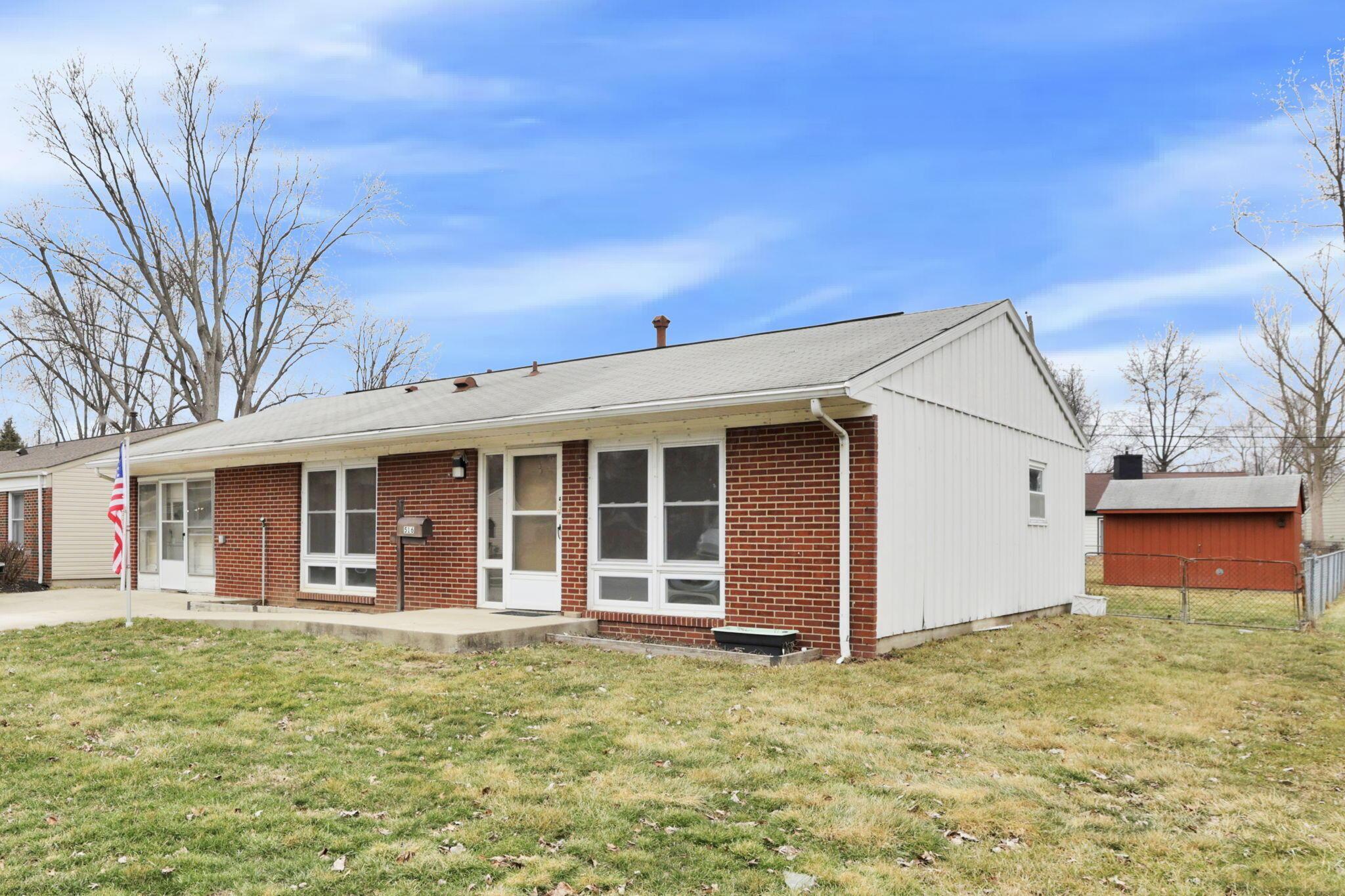 516 Daventry Lane Property Photo 3