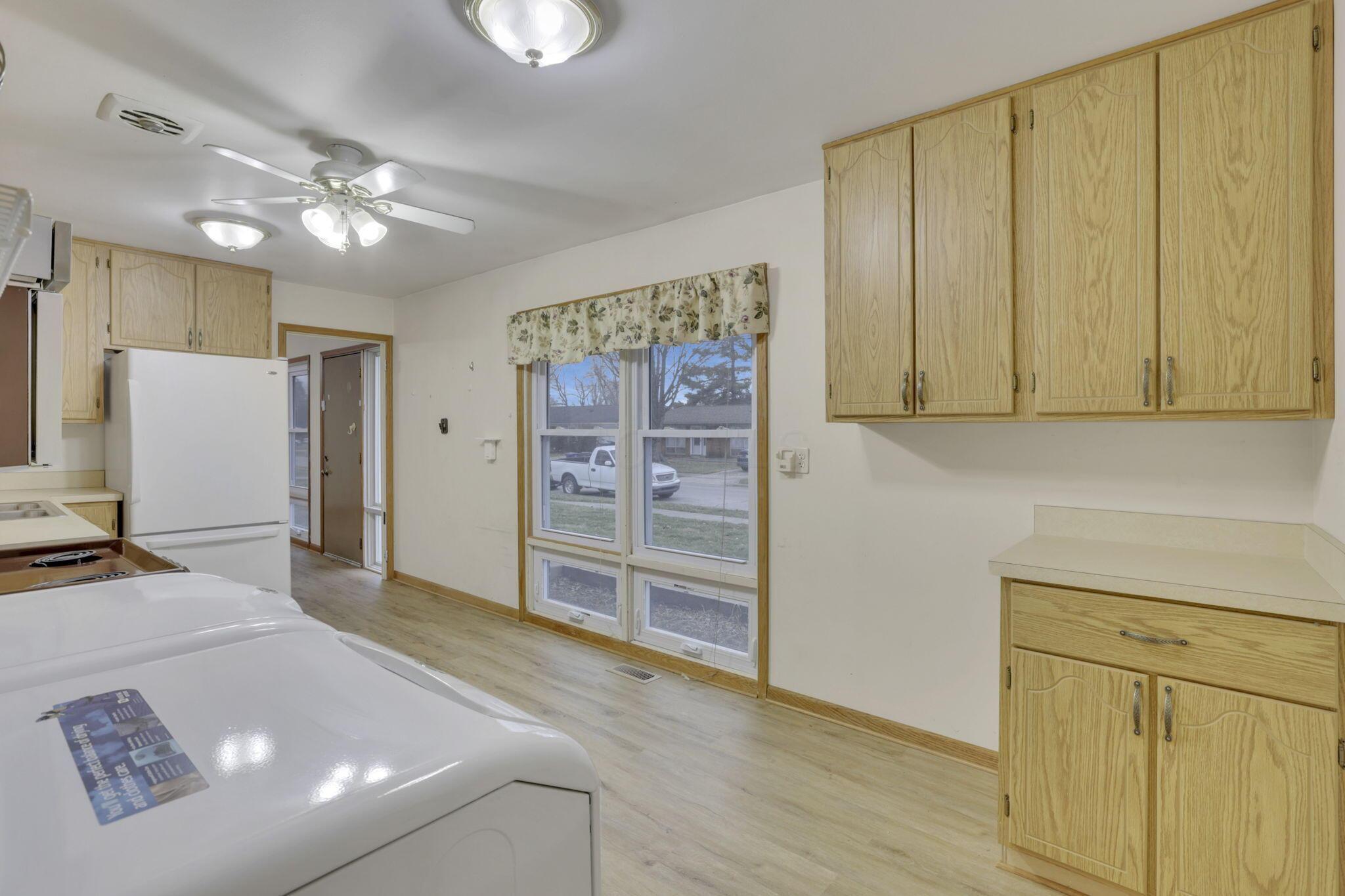 516 Daventry Lane Property Photo 10
