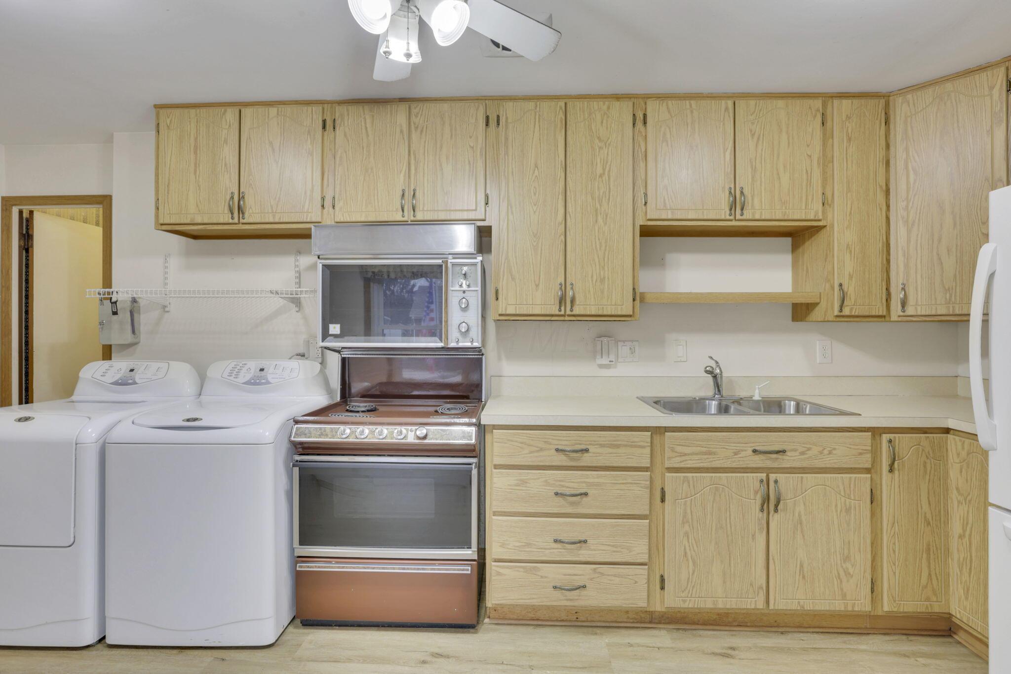 516 Daventry Lane Property Photo 12