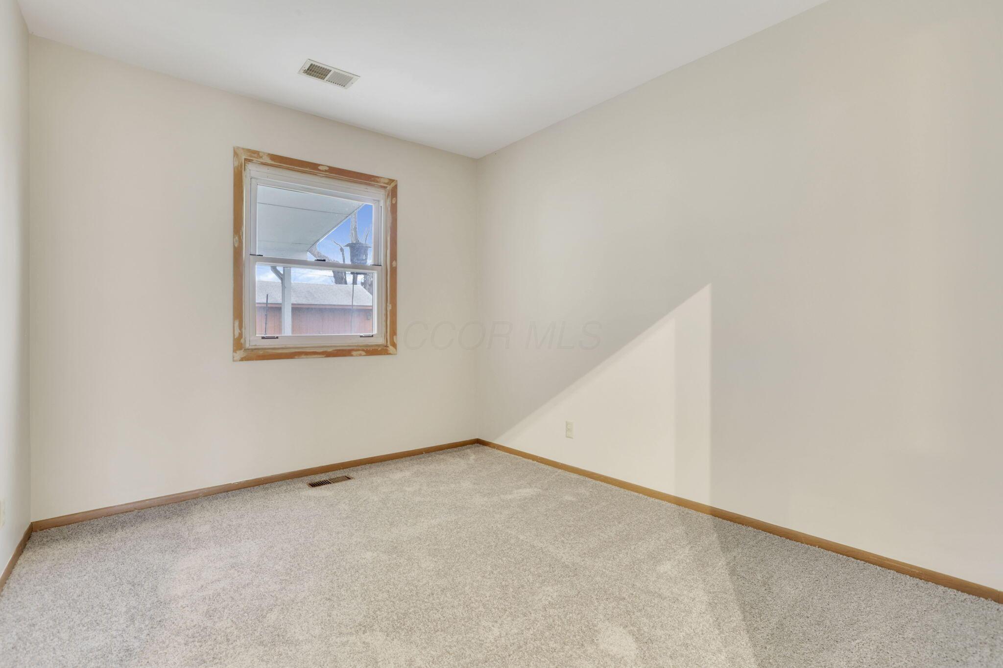 516 Daventry Lane Property Photo 14