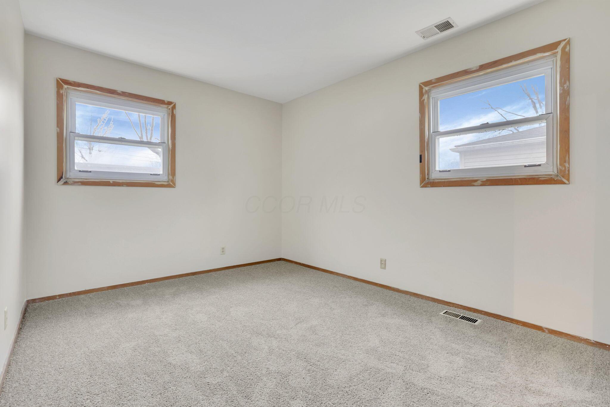 516 Daventry Lane Property Photo 16