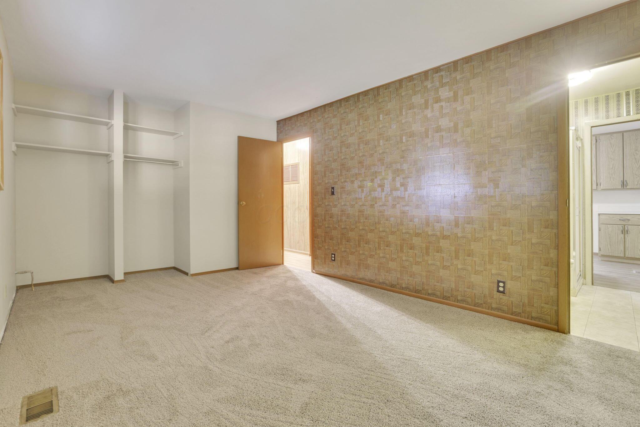 516 Daventry Lane Property Photo 18