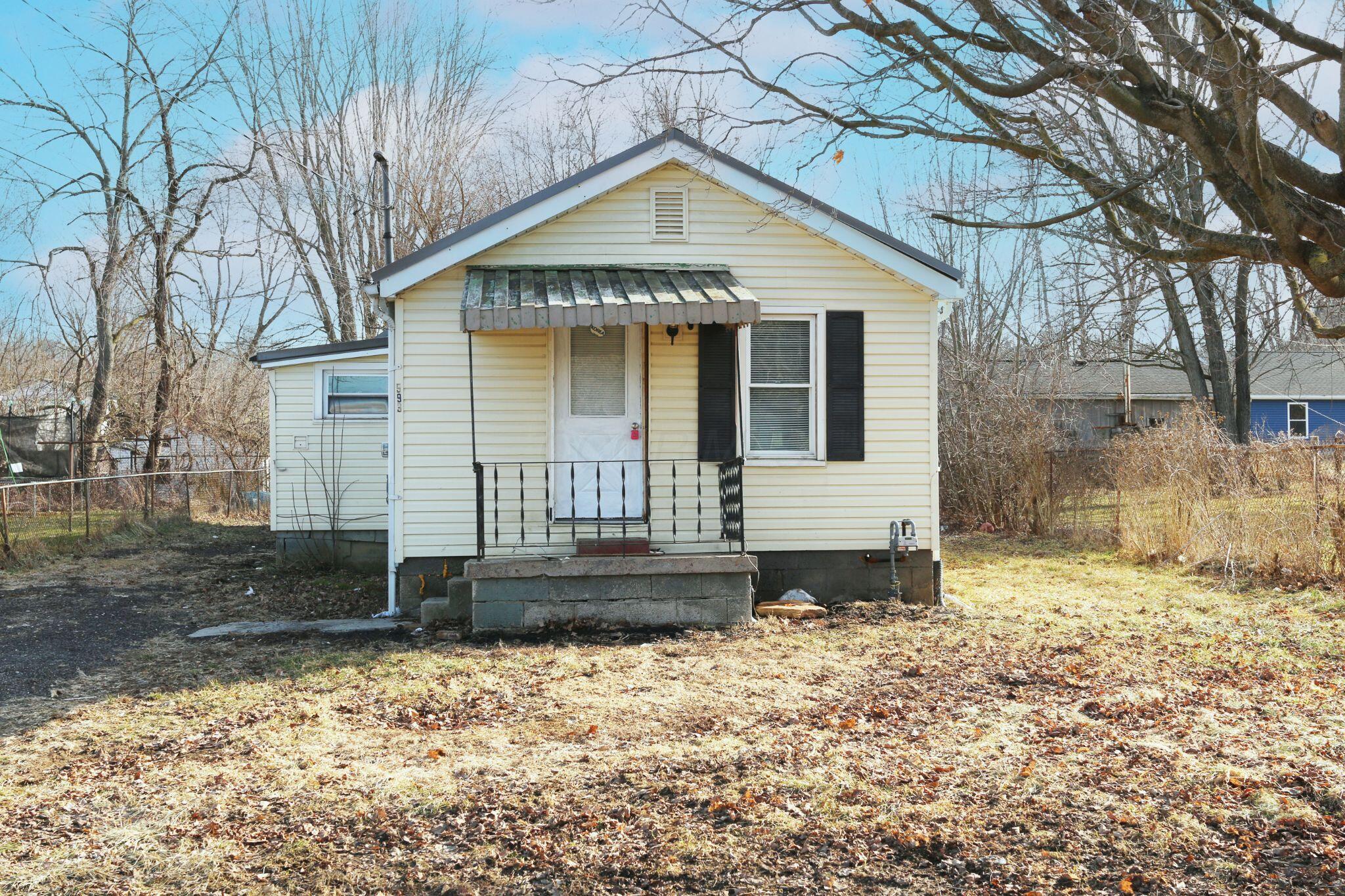 593 Dean Road Property Photo 1