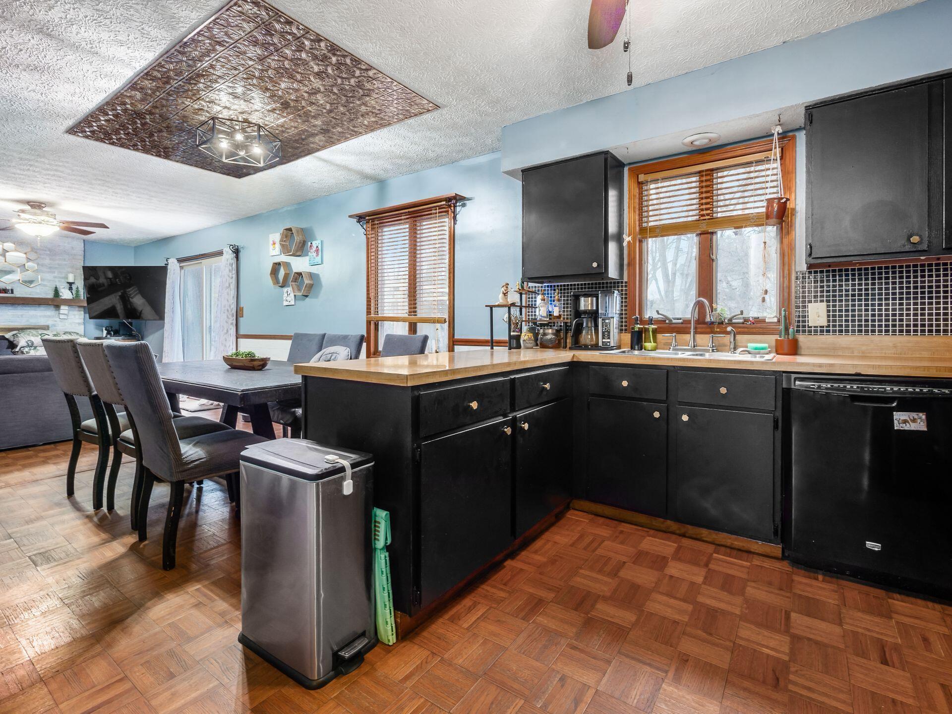 509 Rosehill Road Property Photo 11
