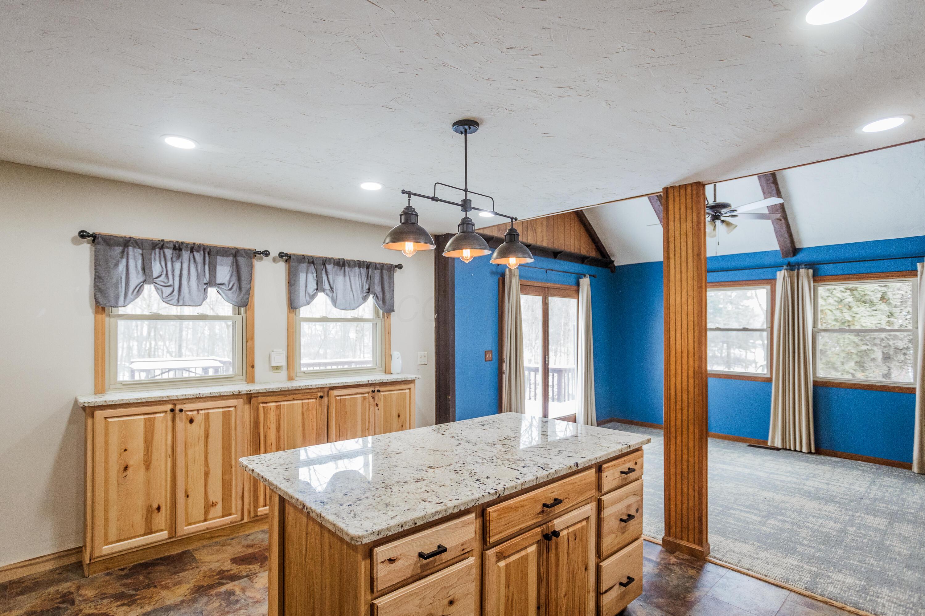 7609 Columbus Road Property Photo 6