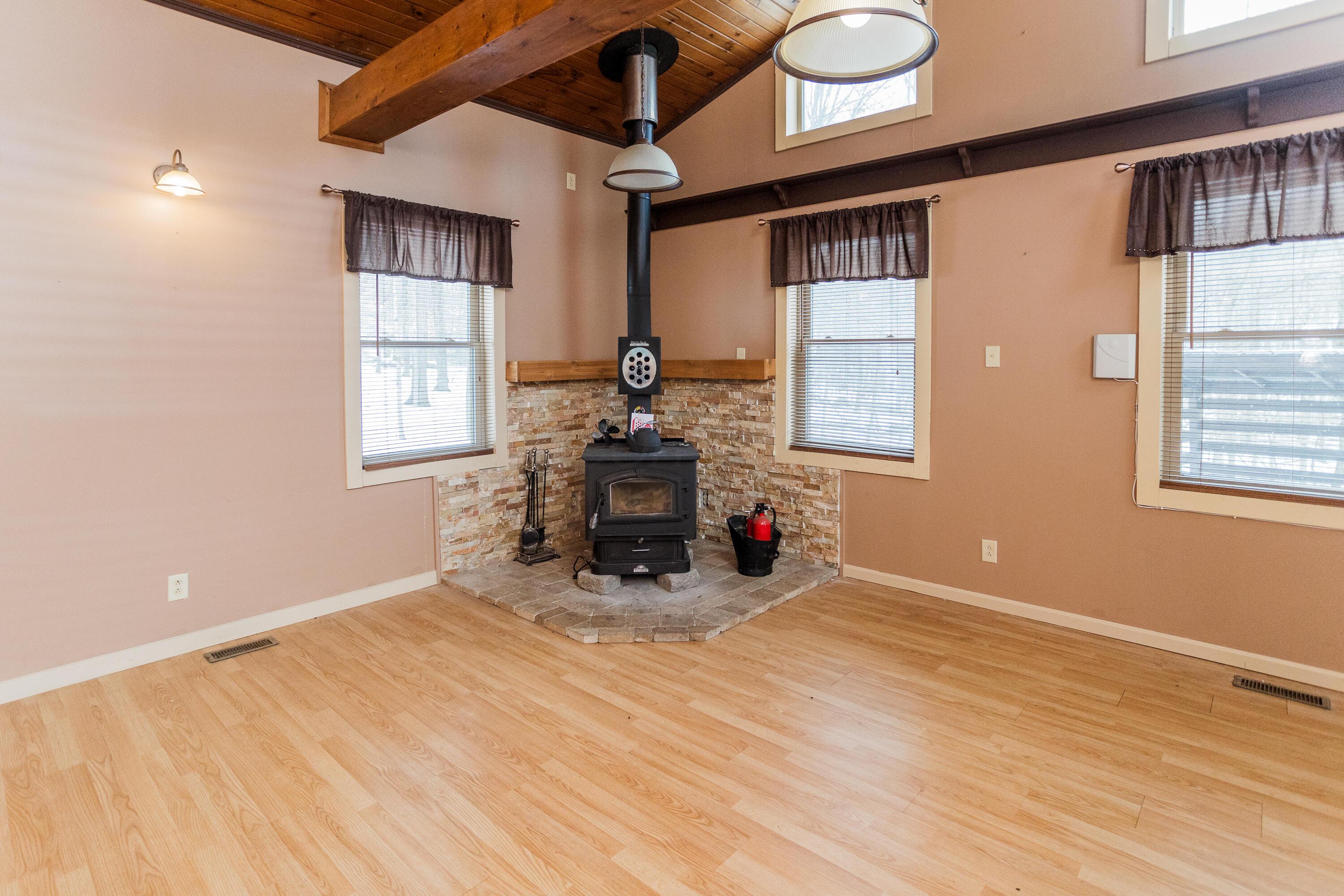 7609 Columbus Road Property Photo 15