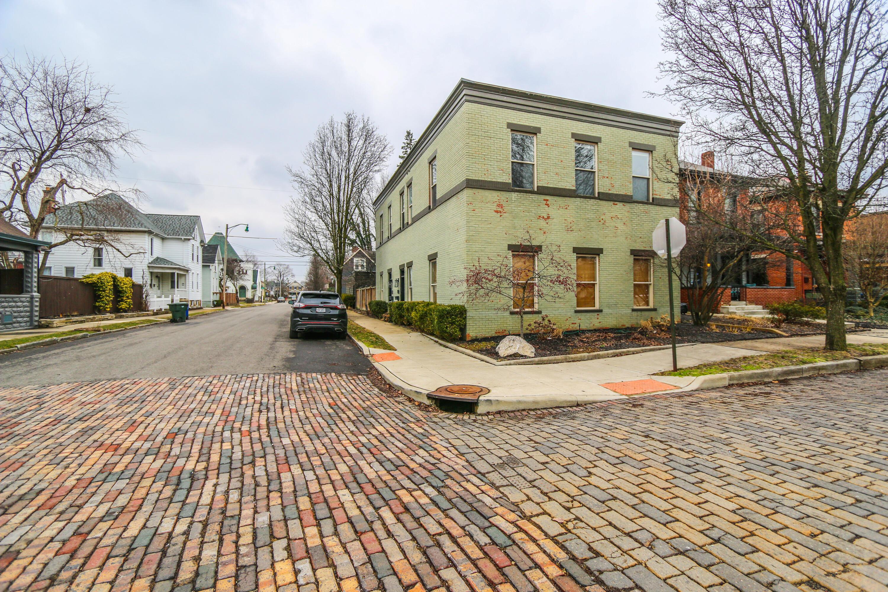 113 E Mithoff Street Property Photo 1
