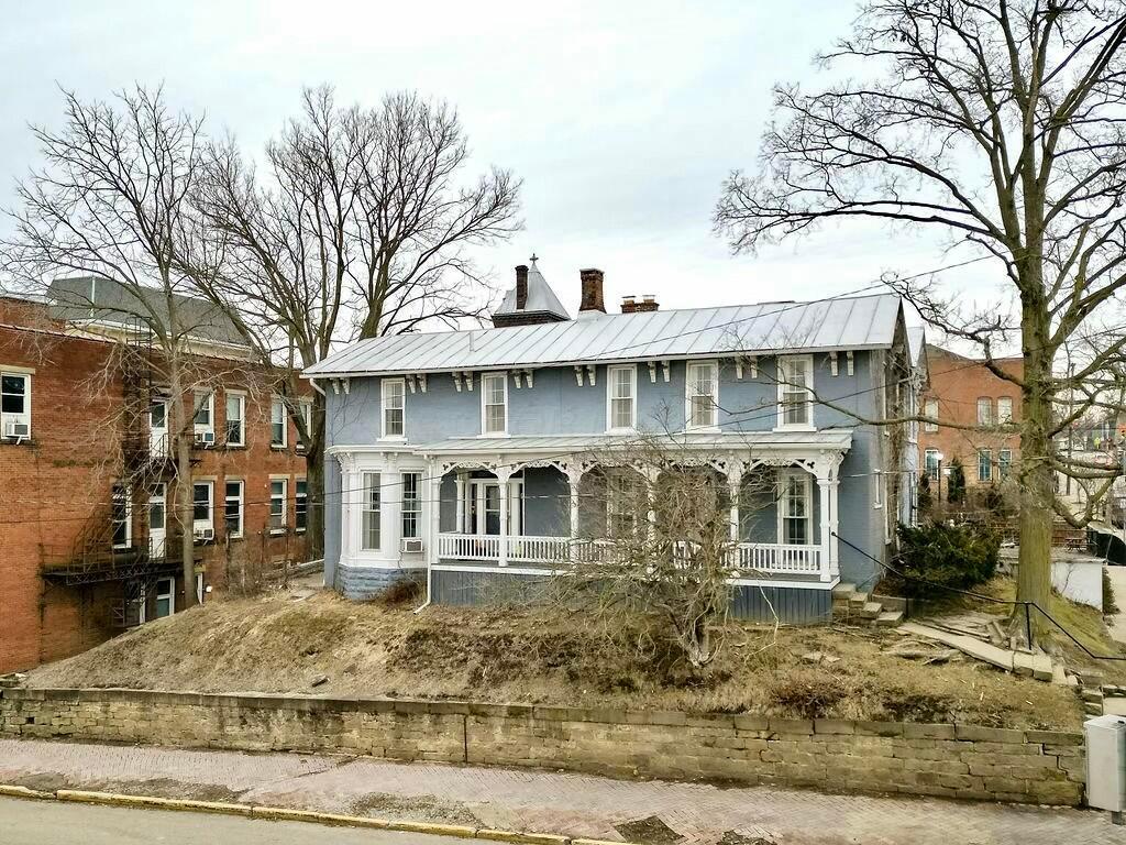 23 E Vine Street Property Photo 2
