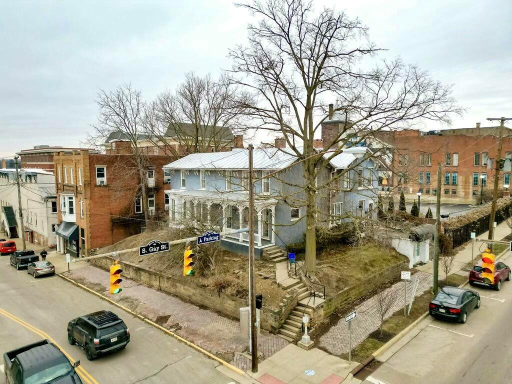 23 E Vine Street Property Photo 4