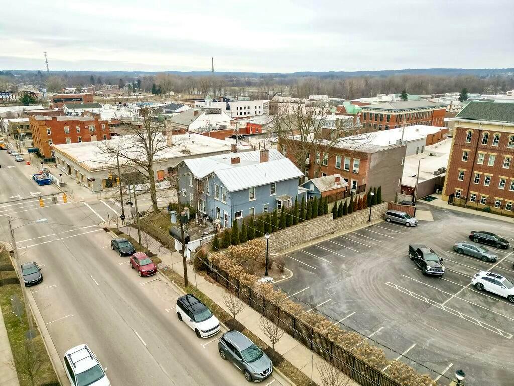 23 E Vine Street Property Photo 7