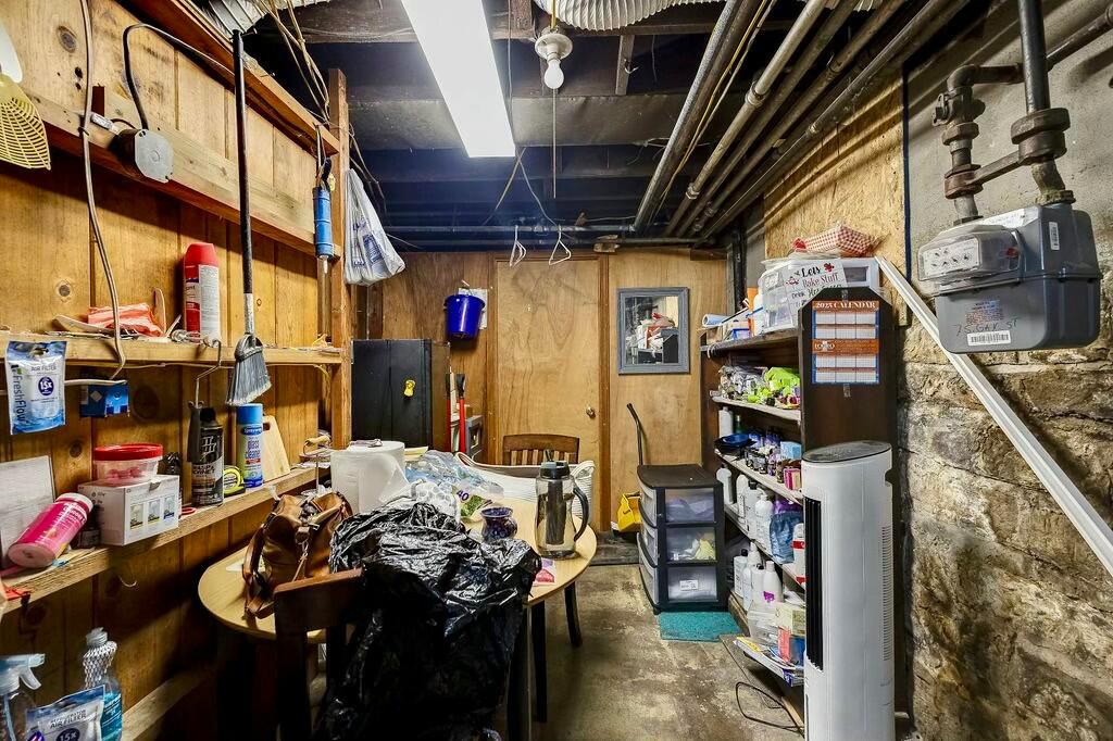 23 E Vine Street Property Photo 42