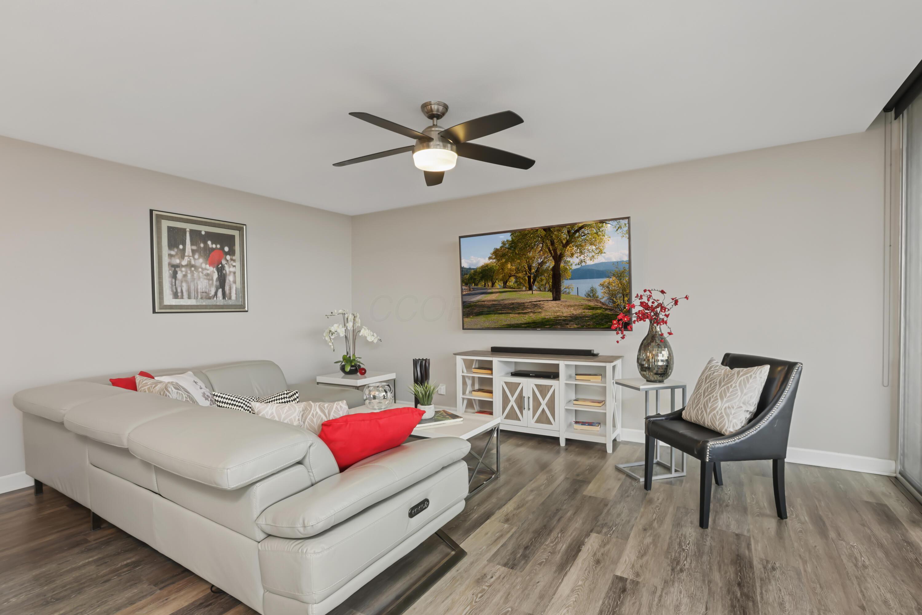 1000 Urlin Avenue, 616 Property Photo 18