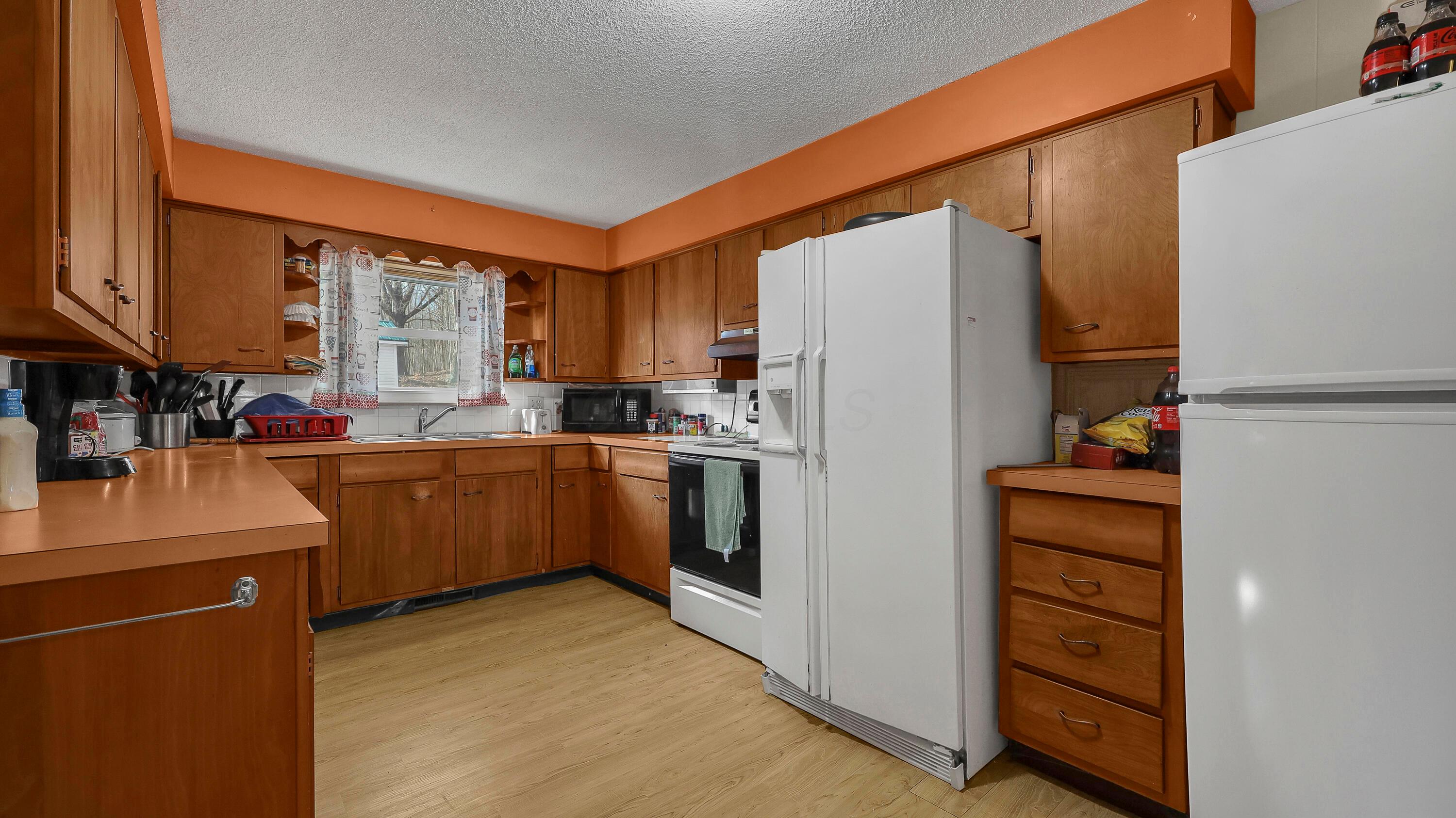 17930 Bear Road Property Photo 10