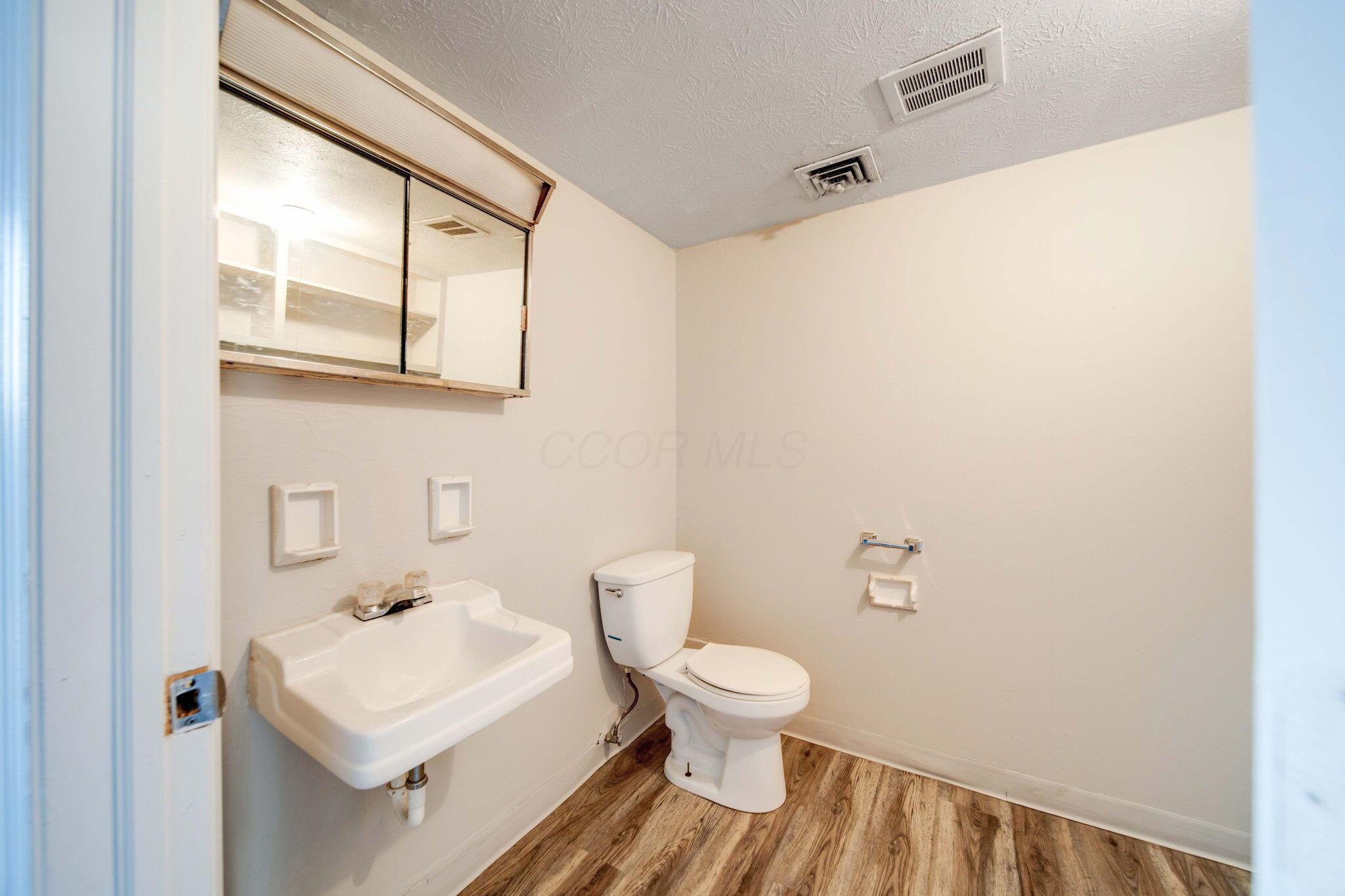 6613-6617 E Livingston Avenue Property Photo 12