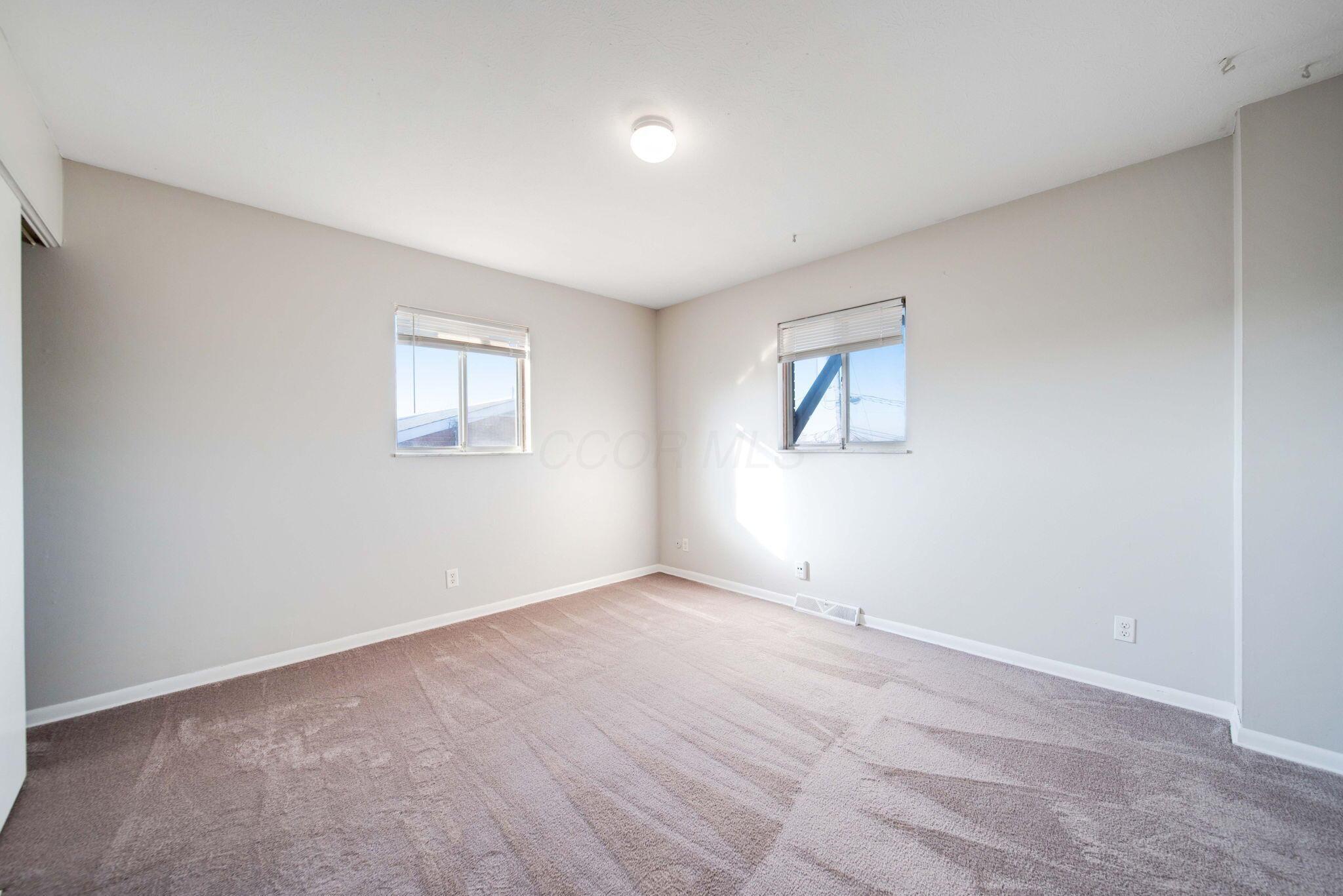 6613-6617 E Livingston Avenue Property Photo 18