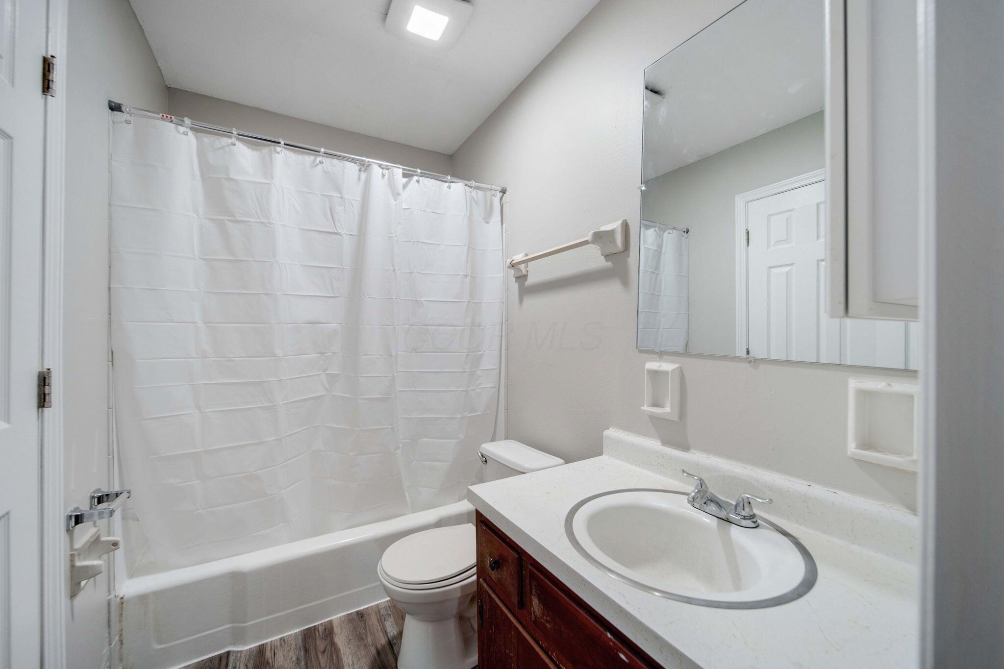 6613-6617 E Livingston Avenue Property Photo 20