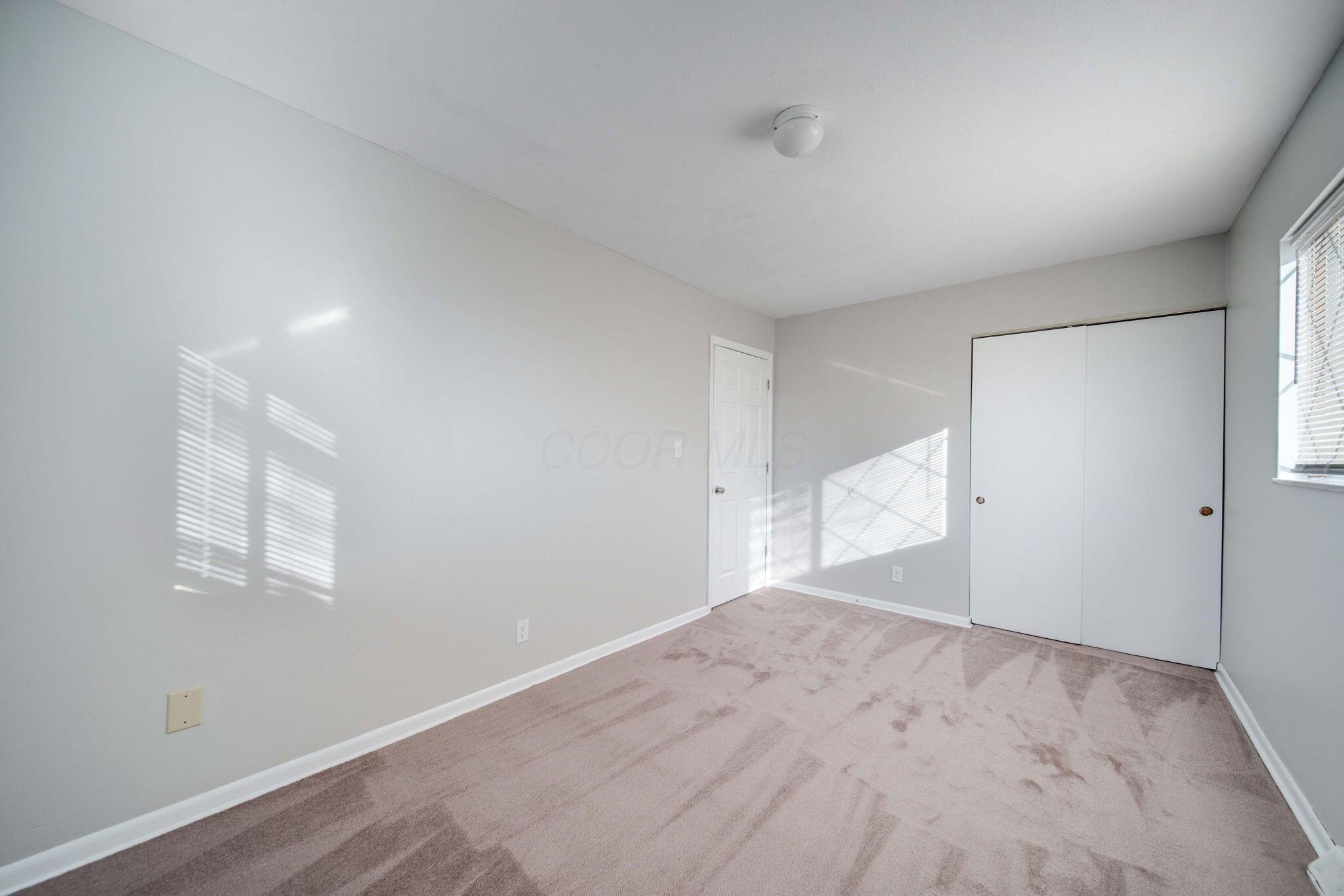 6613-6617 E Livingston Avenue Property Photo 22