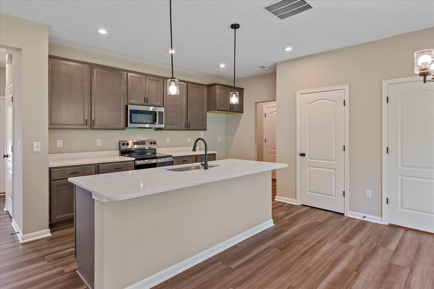 710 Deerhurst Drive Property Photo 2